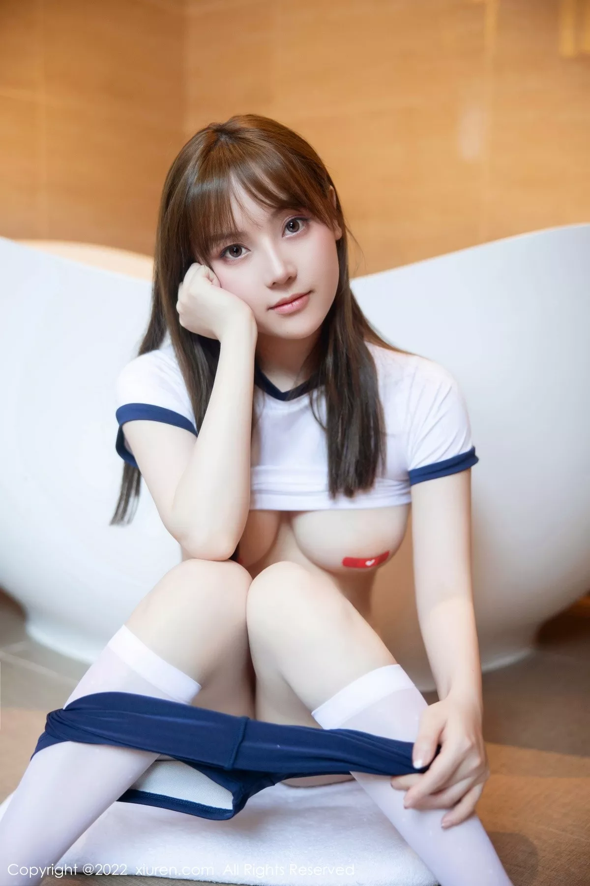 秀人集.com_[XiuRen秀人网]No.5465_模特豆瓣酱私房性感白色短袖上衣配蓝短裤半脱露豪乳诱惑写真117P