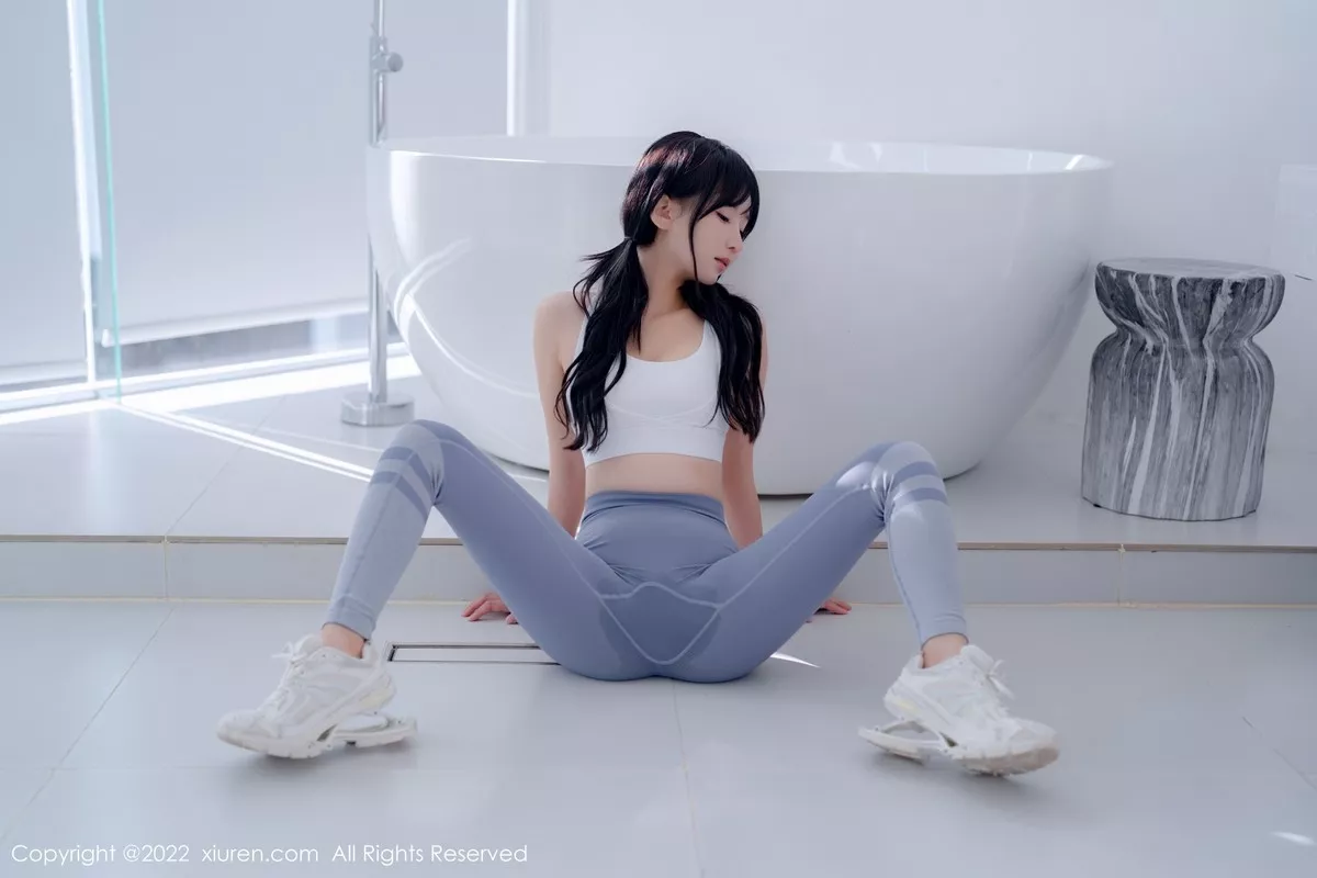 秀人集.com_[XiuRen秀人网]No.5463_女神小果冻儿大理旅拍私房性感运动服紧身秀完美身材诱惑写真55P