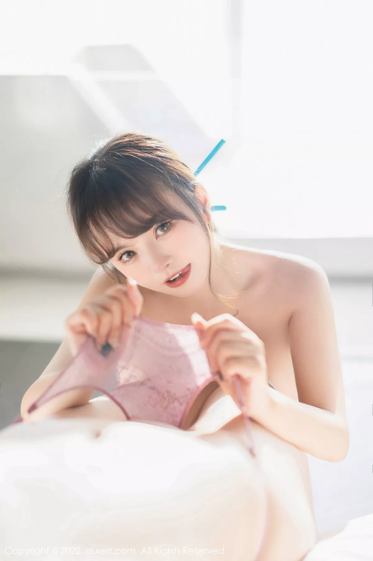 秀人集.com_[XiuRen秀人网]No.5462_模特张思允Nice＆是小逗逗都市丽人装扮私房半脱撩人诱惑写真80P