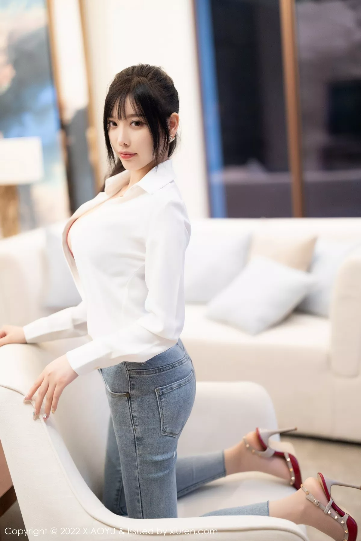 秀人集.com_[XiaoYu画语界]Vol.846_女神杨晨晨Yome性感白T配牛仔裤露红色内衣超薄肉丝诱惑写真85P