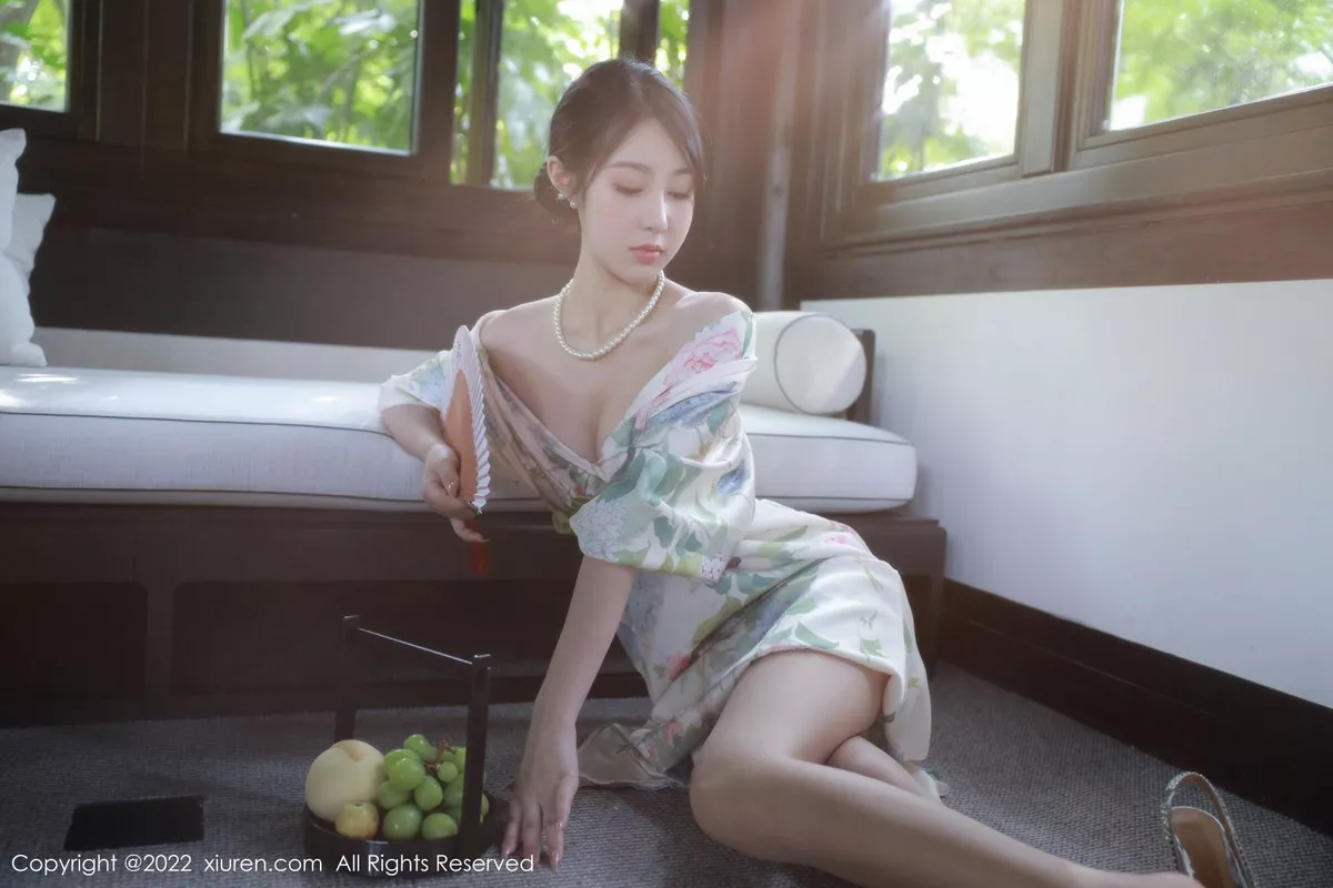 秀人集.com_[XiuRen秀人网]No.5514_模特谢晚晚性感白色带花纹长裙配原色丝袜秀完美身材诱惑写真111P