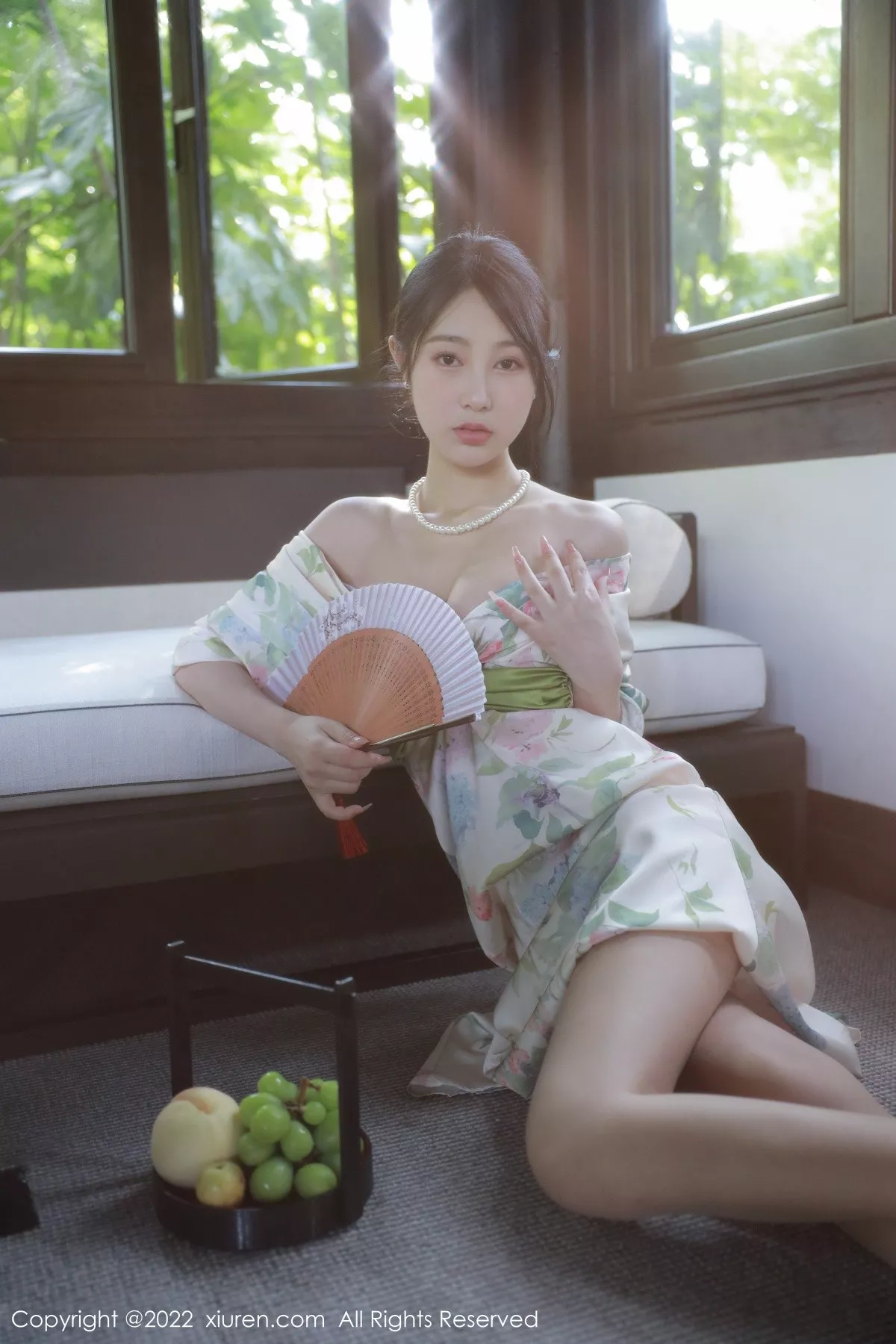 秀人集.com_[XiuRen秀人网]No.5514_模特谢晚晚性感白色带花纹长裙配原色丝袜秀完美身材诱惑写真111P