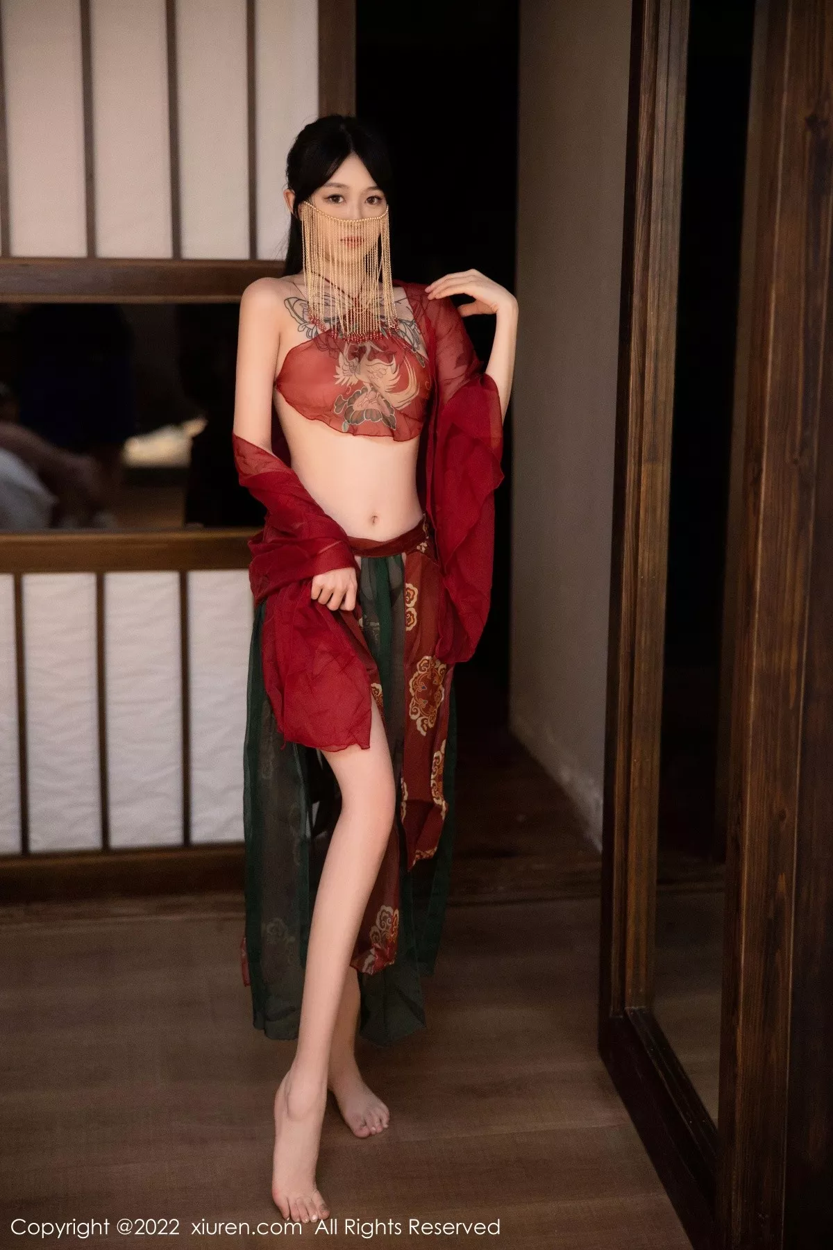 秀人集.com_[XiuRen秀人网]No.5527_模特奶瓶大理旅拍私房性感红色轻透古装服秀完美身材诱惑写真78P