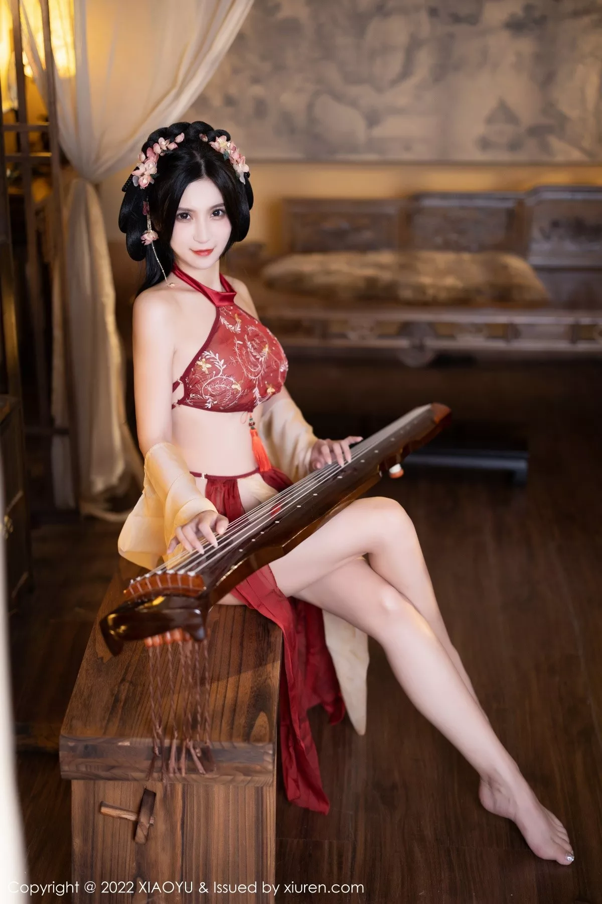 秀人集.com_[XiaoYu画语界]Vol.858_模特小蛮妖Yummy杭州旅拍红色丝绸古装服露白嫩肌肤诱惑写真81P