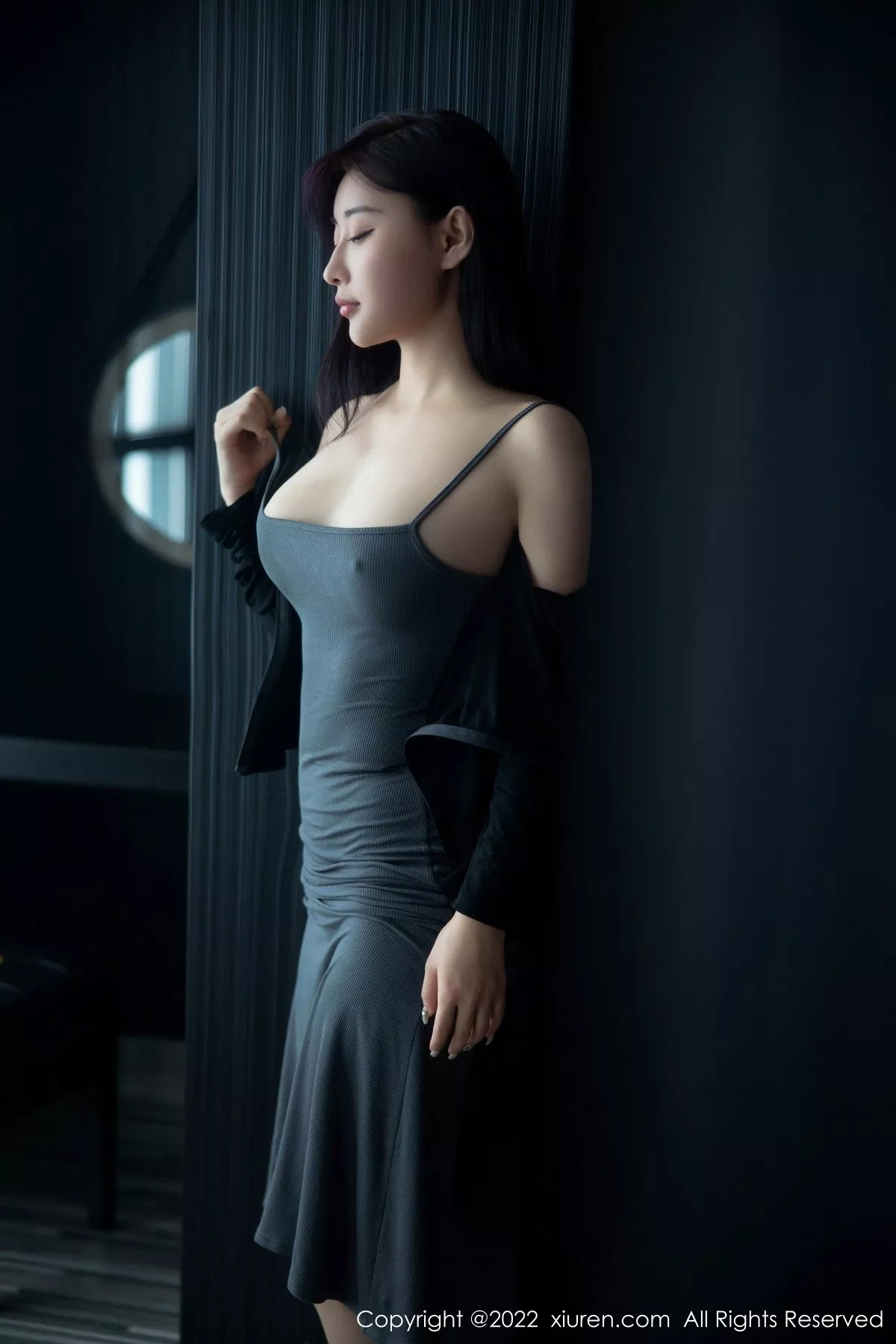 秀人集.com_[XiuRen秀人网]No.5553_新人模特顾楚楚maily性感深灰色吊带裙配诱人灰丝完美诱惑写真96P