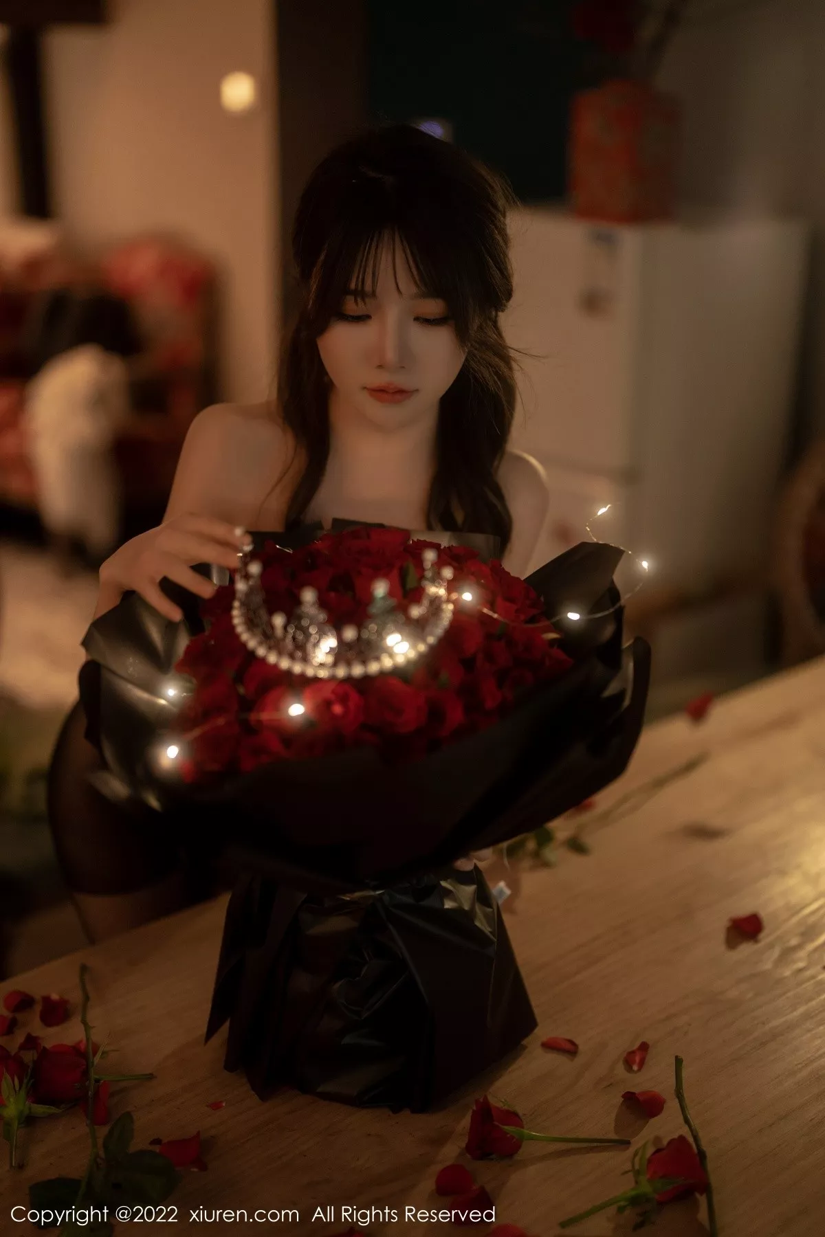 秀人集.com_[XiuRen秀人网]No.5552_模特婠婠么私房性感黑色露肩连衣裙配超薄黑丝秀曼妙身材写真74P