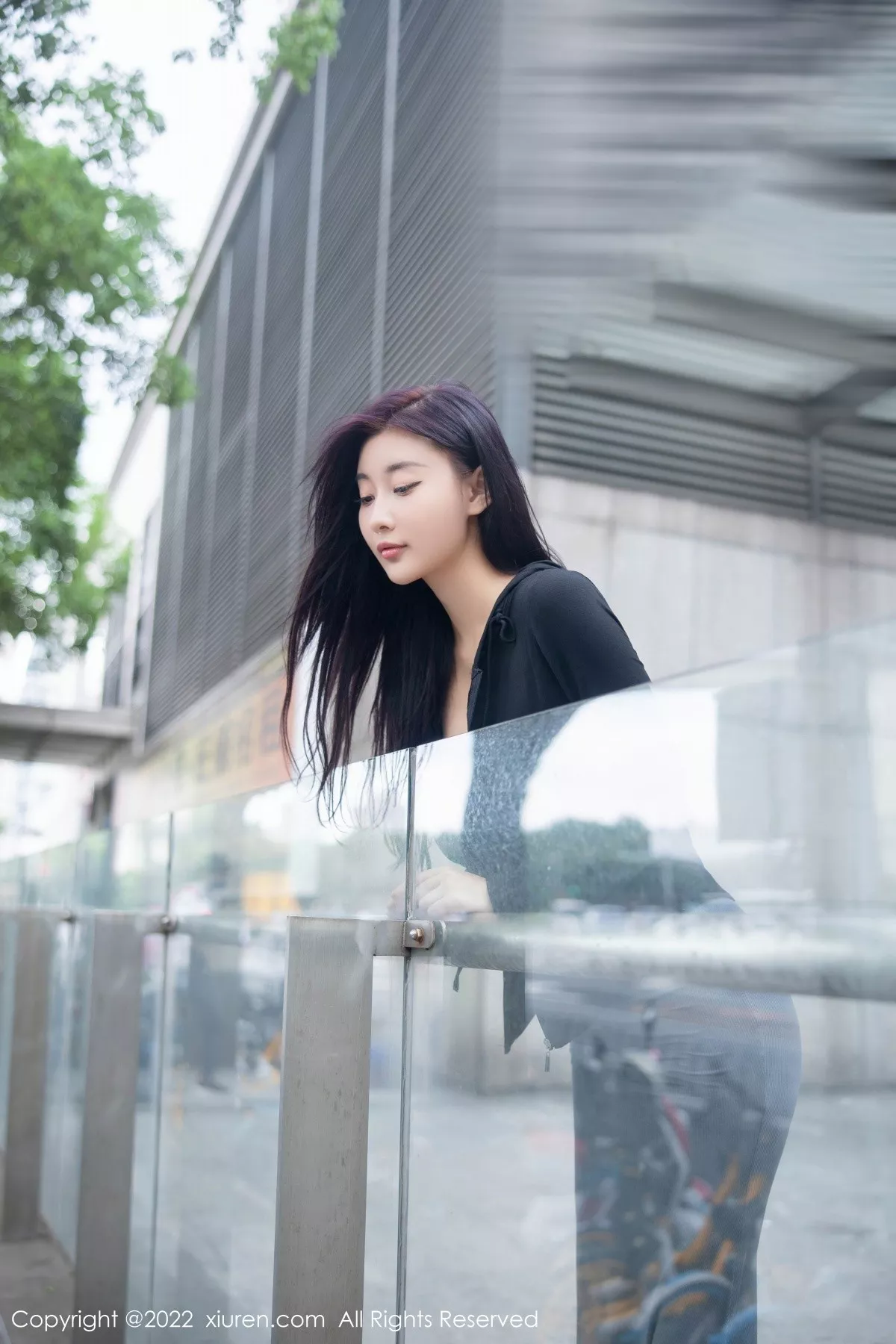 秀人集.com_[XiuRen秀人网]No.5553_新人模特顾楚楚maily性感深灰色吊带裙配诱人灰丝完美诱惑写真96P