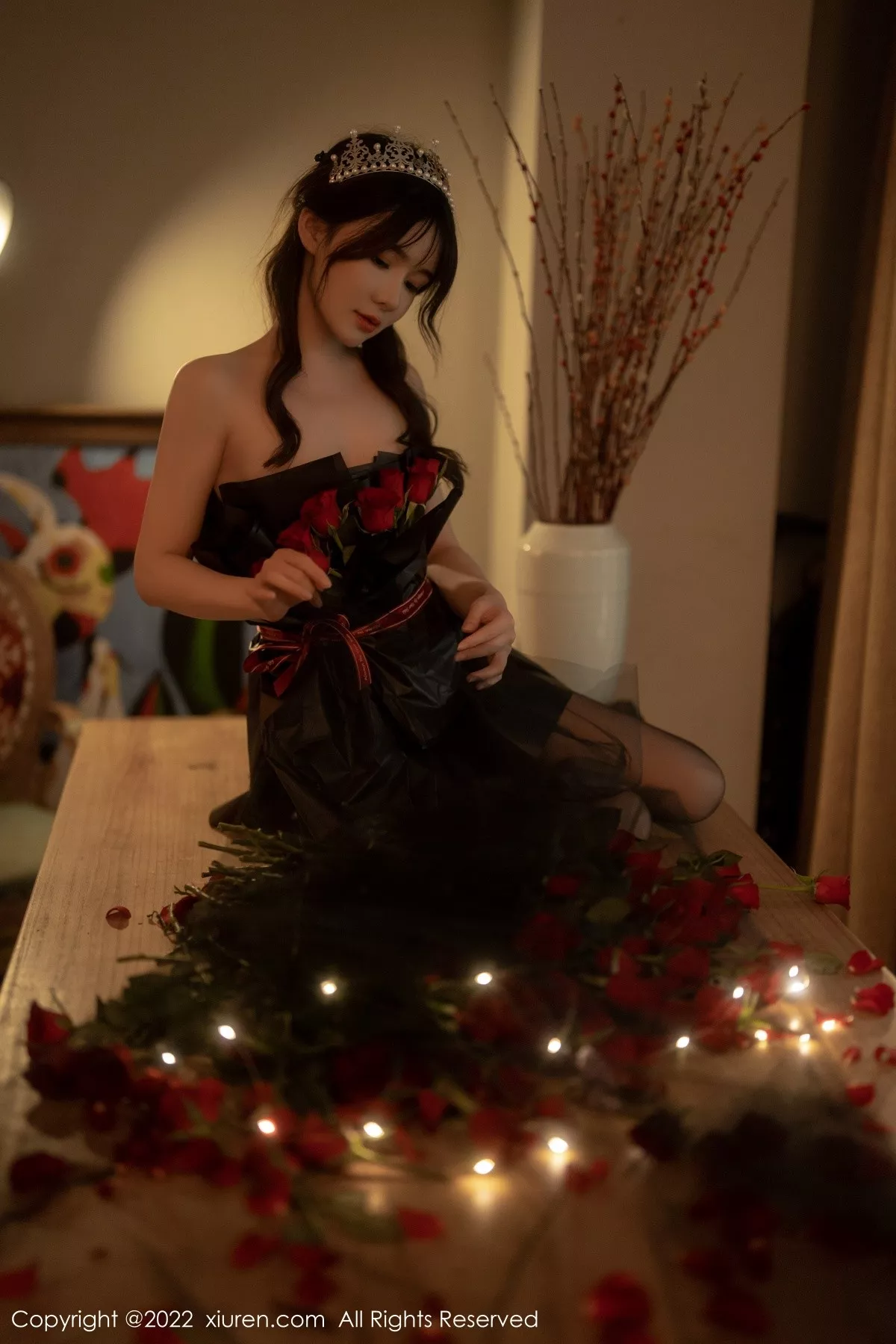 秀人集.com_[XiuRen秀人网]No.5552_模特婠婠么私房性感黑色露肩连衣裙配超薄黑丝秀曼妙身材写真74P