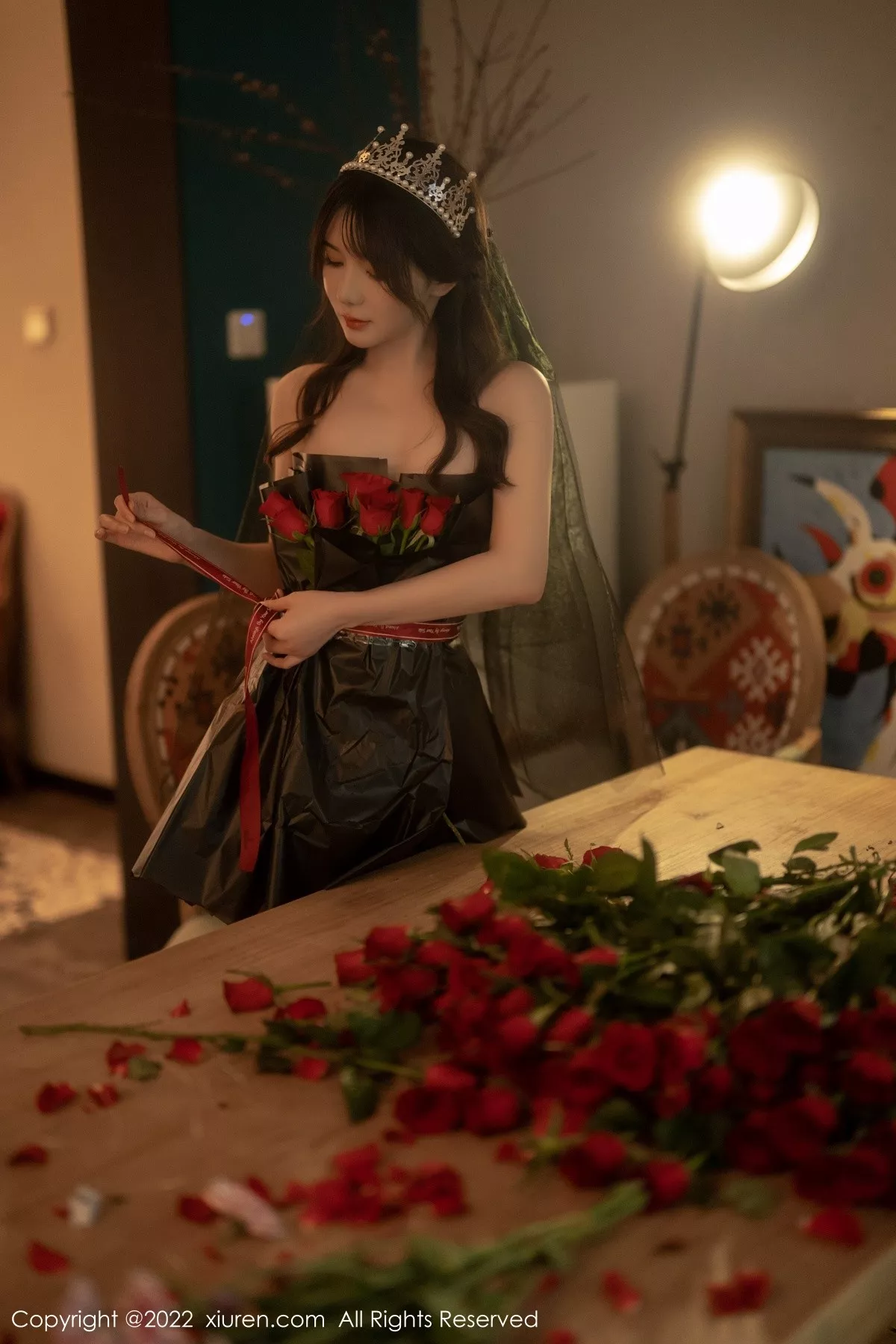 秀人集.com_[XiuRen秀人网]No.5552_模特婠婠么私房性感黑色露肩连衣裙配超薄黑丝秀曼妙身材写真74P