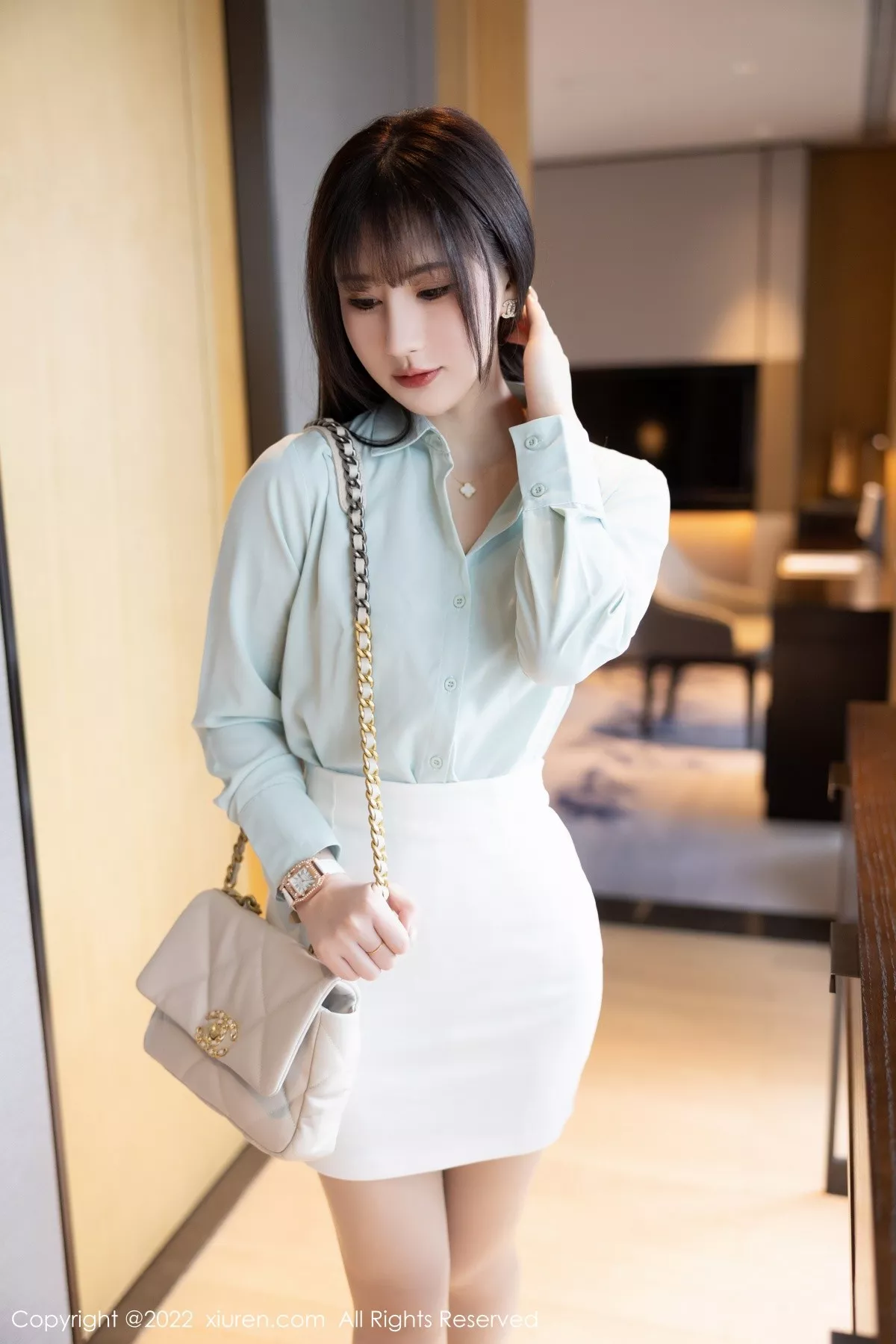 秀人集.com_[XiuRen秀人网]No.5555_模特张欣欣淡蓝色上衣配白短裙露性感内衣配原色丝袜诱惑写真80P