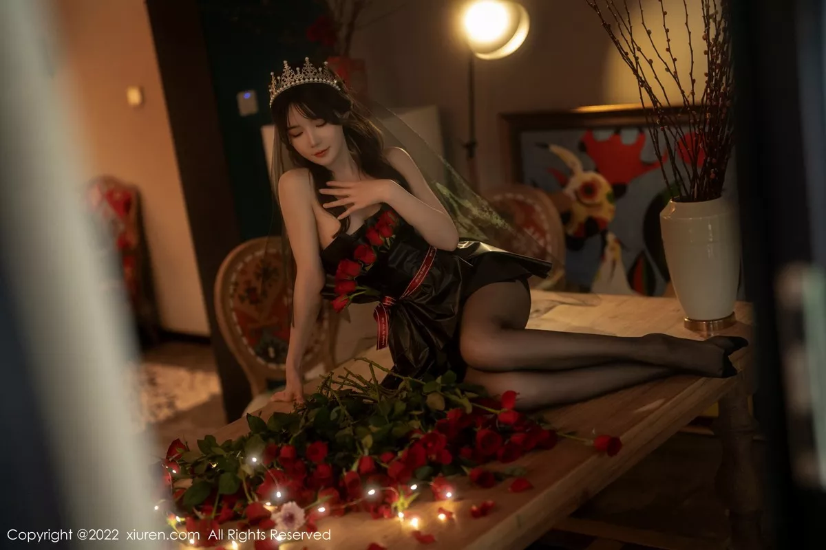 秀人集.com_[XiuRen秀人网]No.5552_模特婠婠么私房性感黑色露肩连衣裙配超薄黑丝秀曼妙身材写真74P