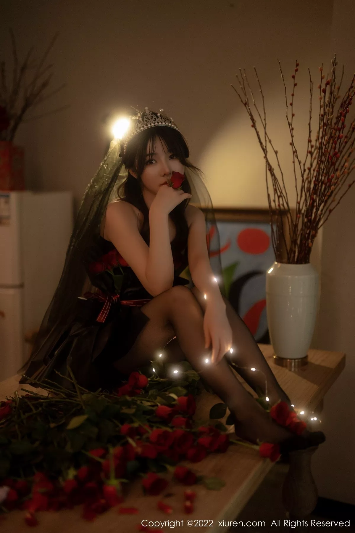 秀人集.com_[XiuRen秀人网]No.5552_模特婠婠么私房性感黑色露肩连衣裙配超薄黑丝秀曼妙身材写真74P