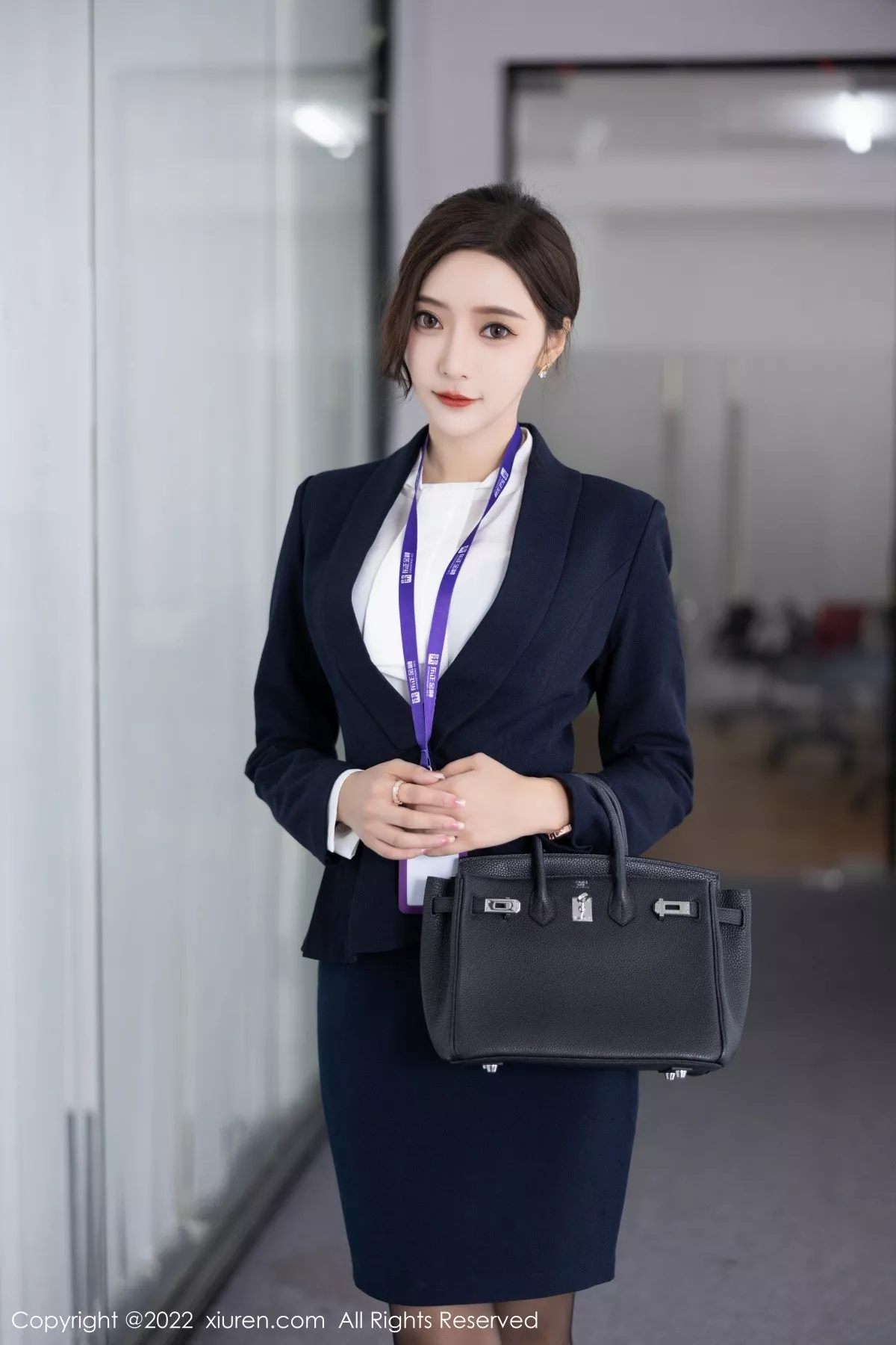 秀人集.com_[XiuRen秀人网]No.5563_女神王馨瑶yanni脱OL职业装露性感灰色内衣配超薄黑丝诱惑写真80P