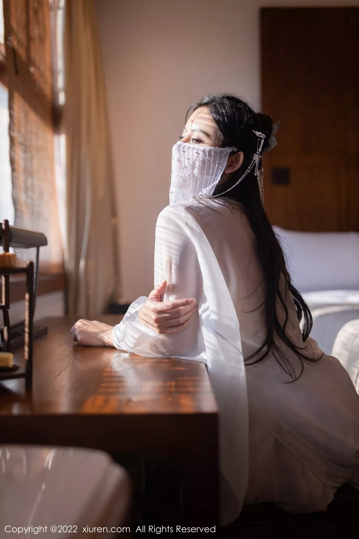 秀人集.com_[XiuRen秀人网]No.5573_模特就是阿朱啊嫦娥装扮中秋主题白色服饰秀曼妙身姿诱惑写真85P