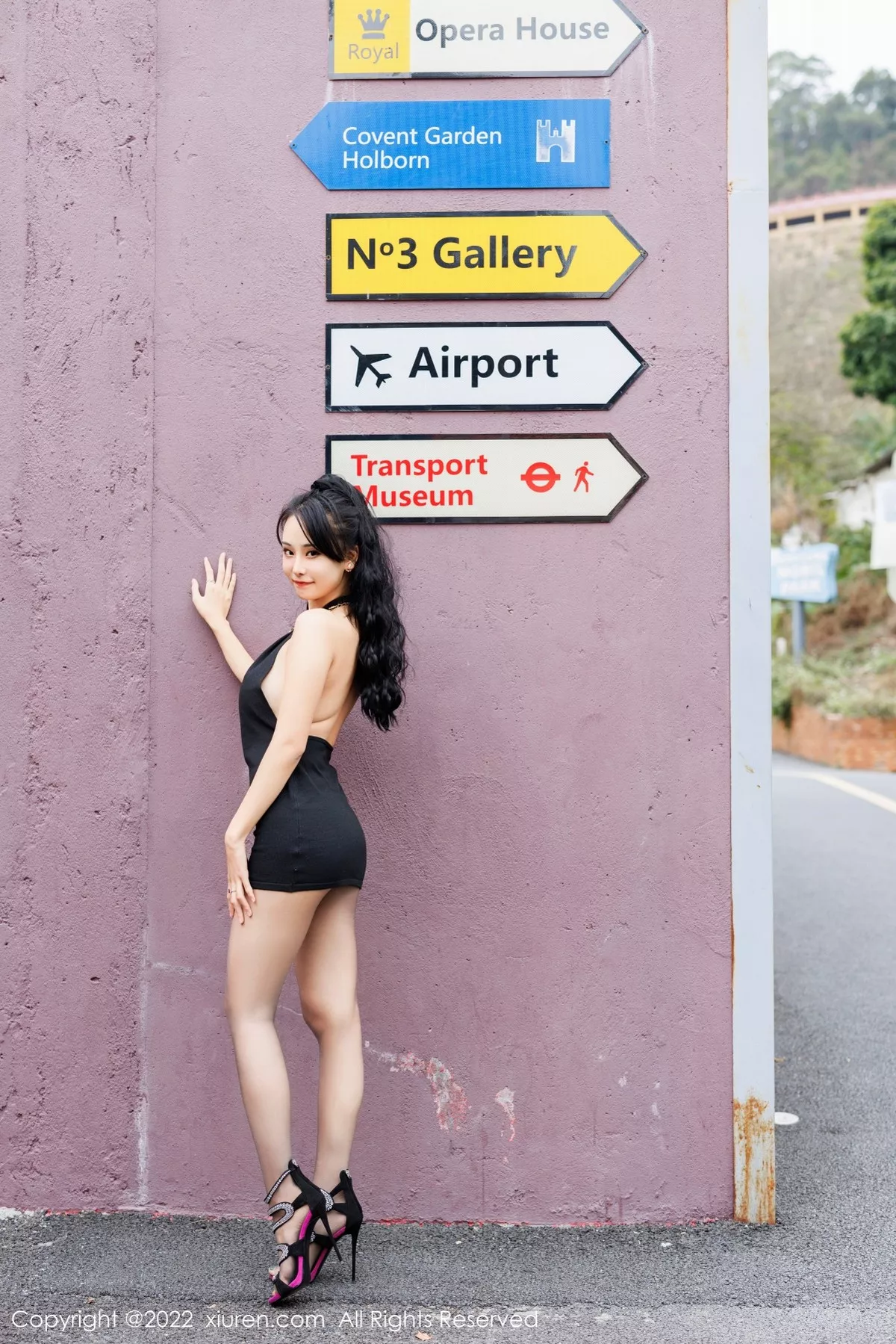 秀人集.com_[XiuRen秀人网]No.5583_模特蓝夏Akasha两套服饰连衣裙配超薄肉丝秀凹凸身材诱惑写真53P