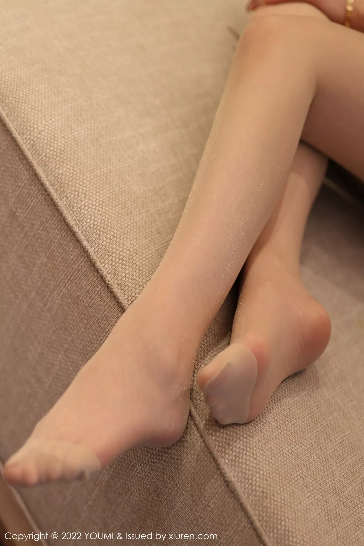 秀人集.com_[YouMi尤蜜荟]Vol.843_女神尤妮丝Egg缕空收身上衣配牛仔裤半脱秀豪乳翘臀诱惑写真67P