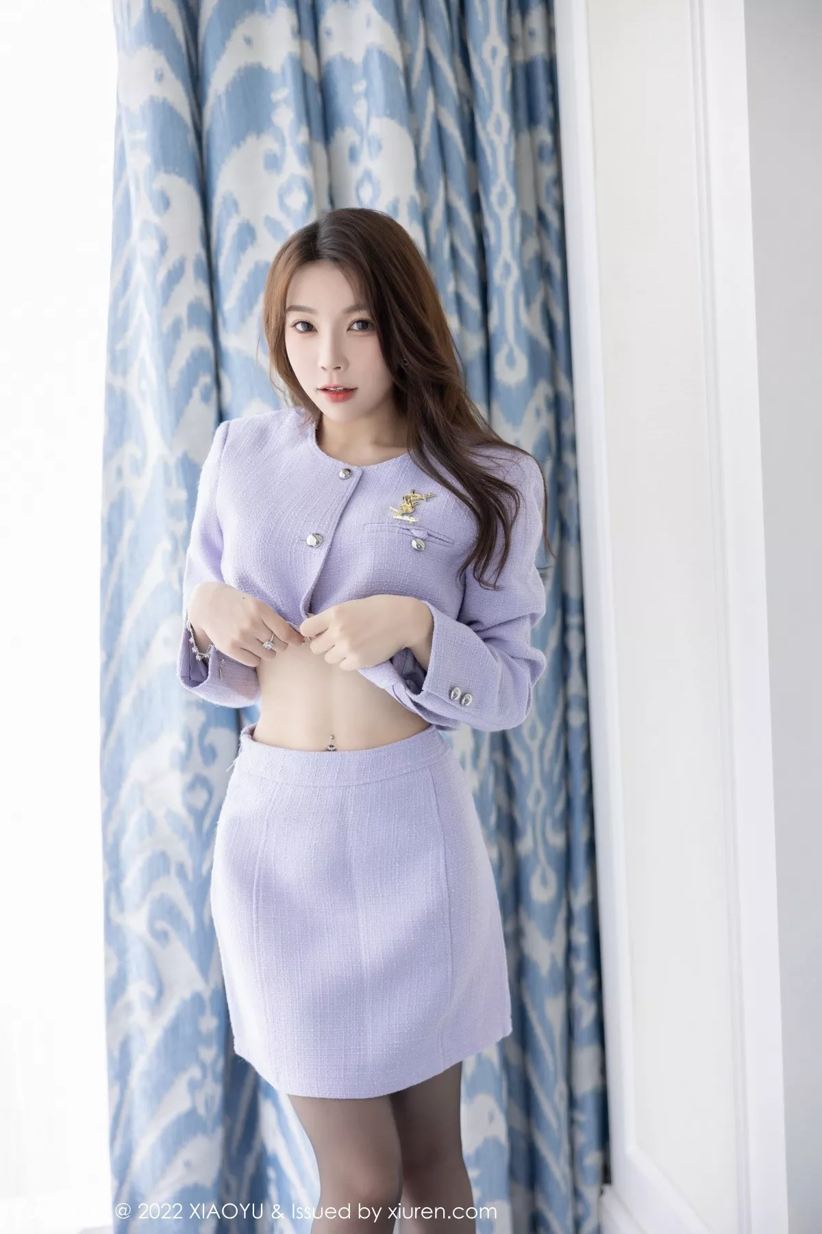 秀人集.com_[XiaoYu画语界]Vol.864_女神徐莉芝Booty杭州旅拍脱淡紫色套装露性感内衣完美诱惑写真100P