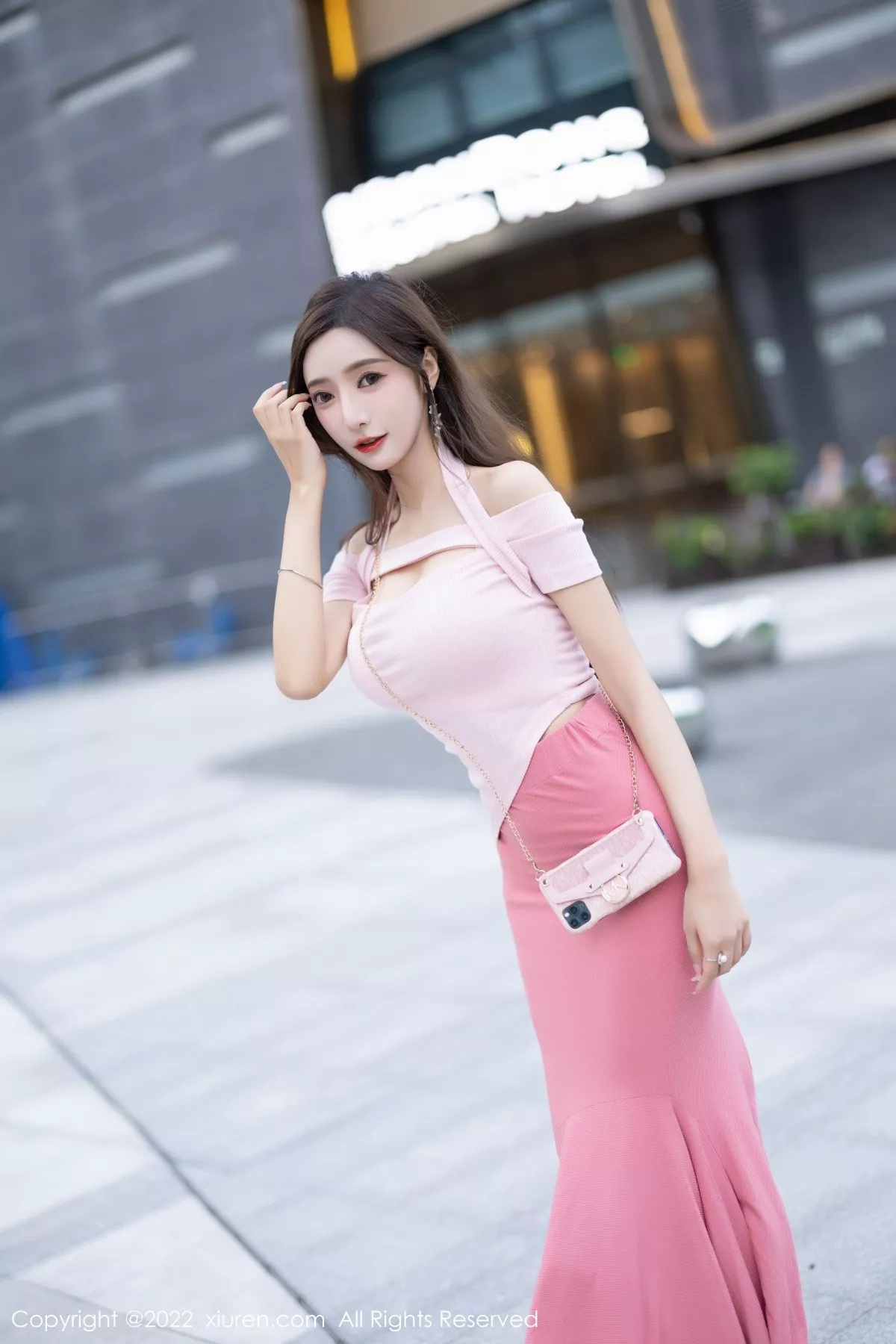 秀人集.com_[XiuRen秀人网]No.5601_女神王馨瑶yanni脱粉色长裙露性感蕾丝内裤秀惹火身材诱惑写真78P