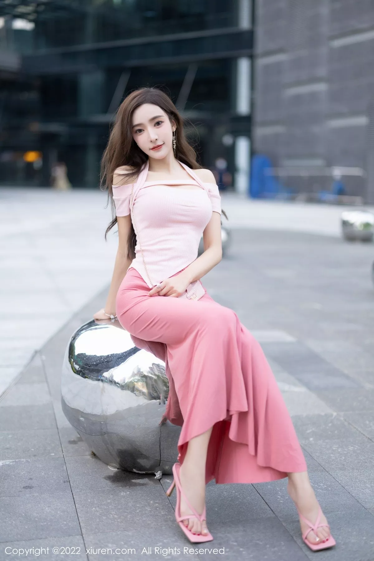 秀人集.com_[XiuRen秀人网]No.5601_女神王馨瑶yanni脱粉色长裙露性感蕾丝内裤秀惹火身材诱惑写真78P