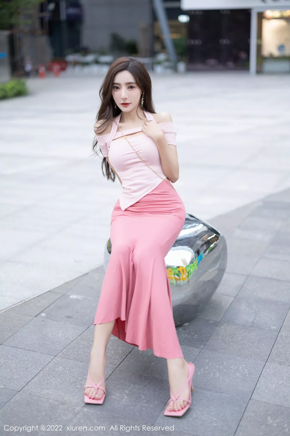 秀人集.com_[XiuRen秀人网]No.5601_女神王馨瑶yanni脱粉色长裙露性感蕾丝内裤秀惹火身材诱惑写真78P