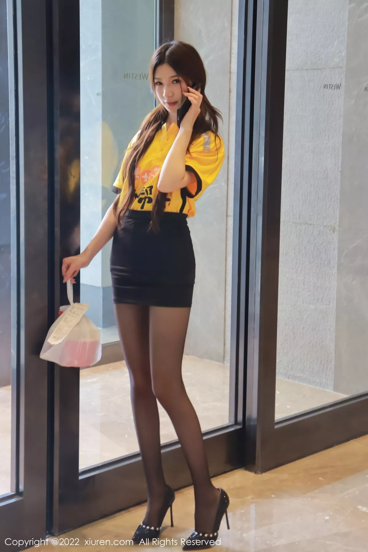 秀人集.com_[XiuRen秀人网]No.5481_模特hebe韩心雨外卖员角色扮演黑色短裙配超薄黑丝魅惑写真81P