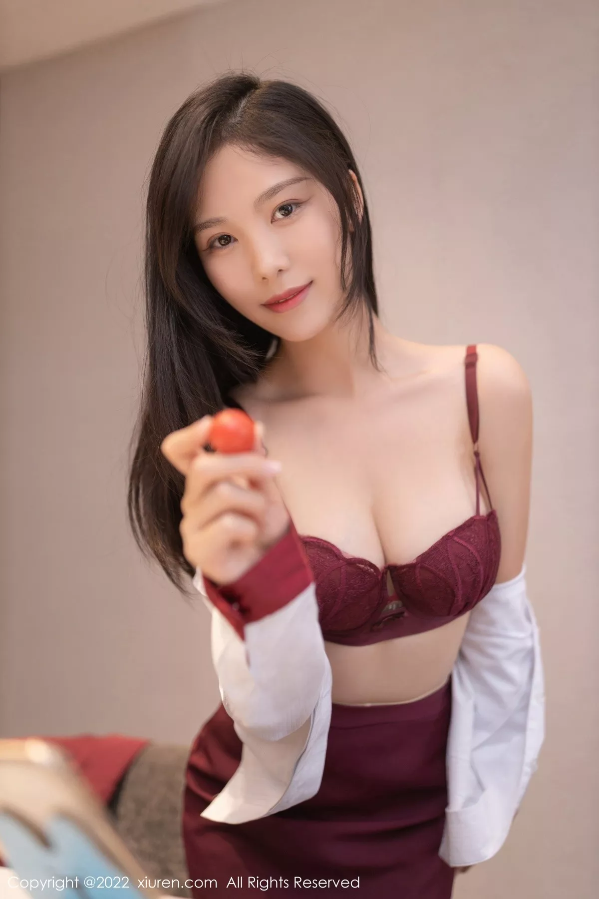 秀人集.com_[XiuRen秀人网]No.5485_模特利世私房性感空姐制服半脱露暗红色蕾丝内衣迷人诱惑写真83P