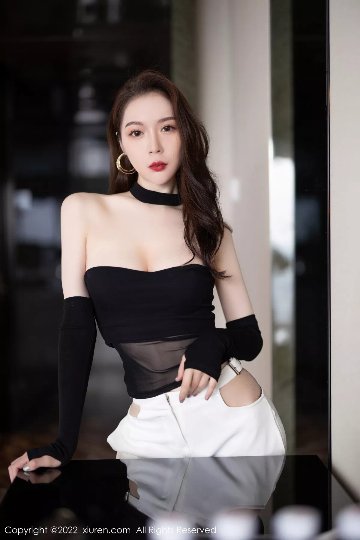 秀人集.com_[XiuRen秀人网]No.5487_模特梦心玥黑色轻透露肩网纱配白长裤半脱秀曼妙身姿诱惑写真80P