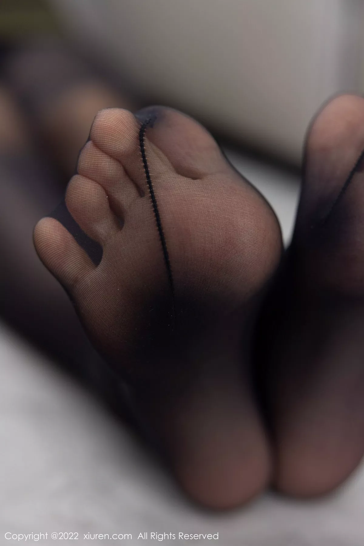 秀人集.com_[XiuRen秀人网]No.5484_模特可乐Vicky橄榄绿轻透连衣裙露黑色内衣配超薄黑丝诱惑写真60P