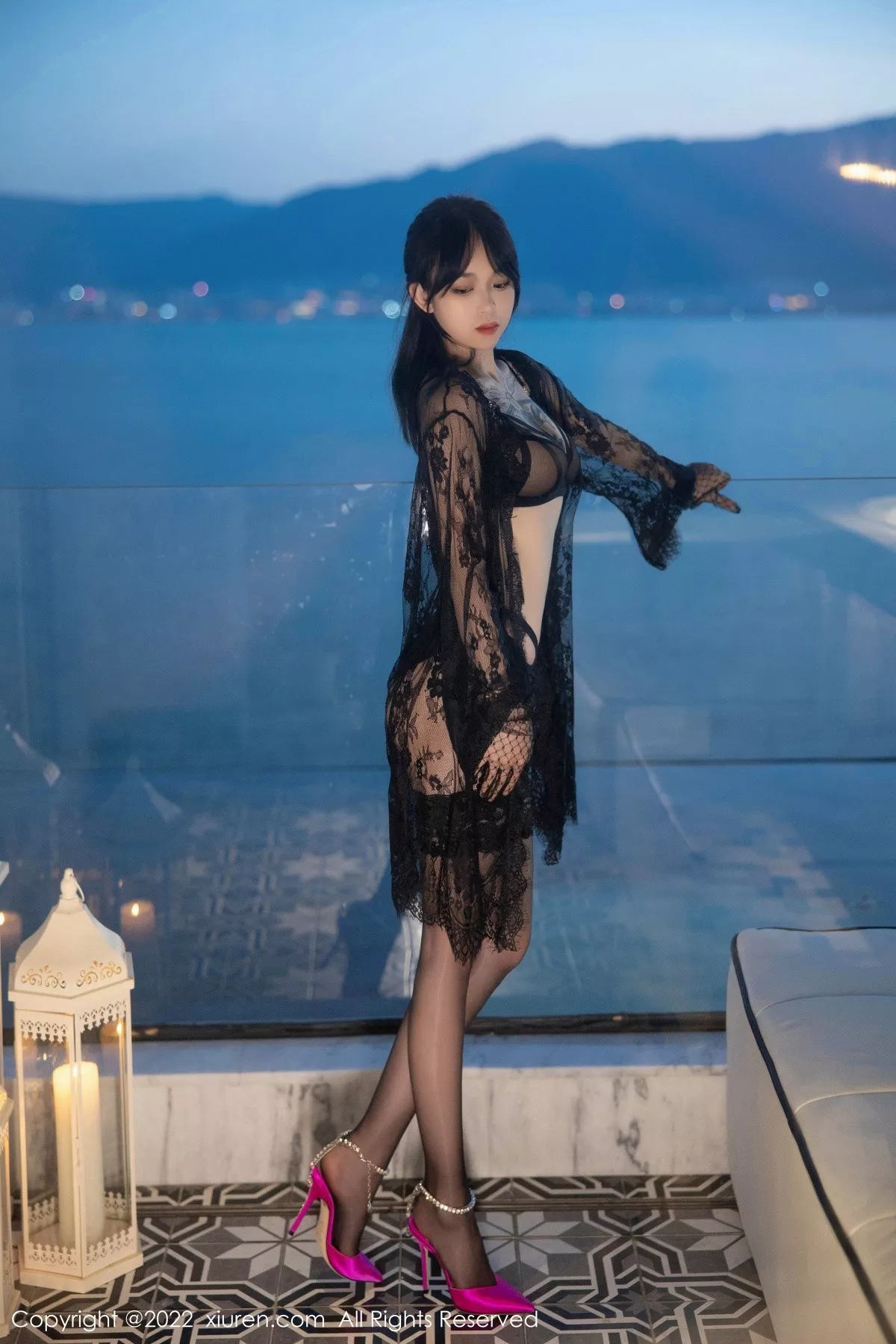 秀人集.com_[XiuRen秀人网]No.5491_模特奶瓶大理旅拍性感黑网纱披风露黑色轻透内衣极致魅惑写真70P