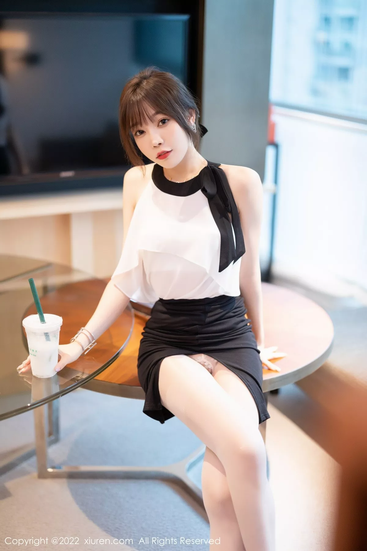 秀人集.com_[XiuRen秀人网]No.5500_女神徐莉芝Booty性感服饰配黑短裙露白色内衣原色丝袜诱惑写真80P