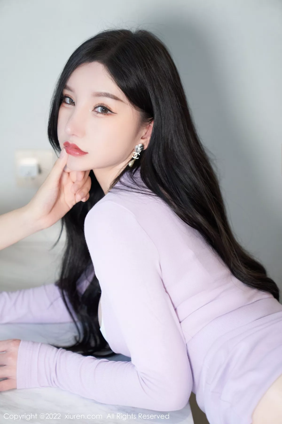 秀人集.com_[XiuRen秀人网]No.5501_女神周于希Sally性感紫色收身连衣短裙配闪亮肉丝迷人诱惑写真83P