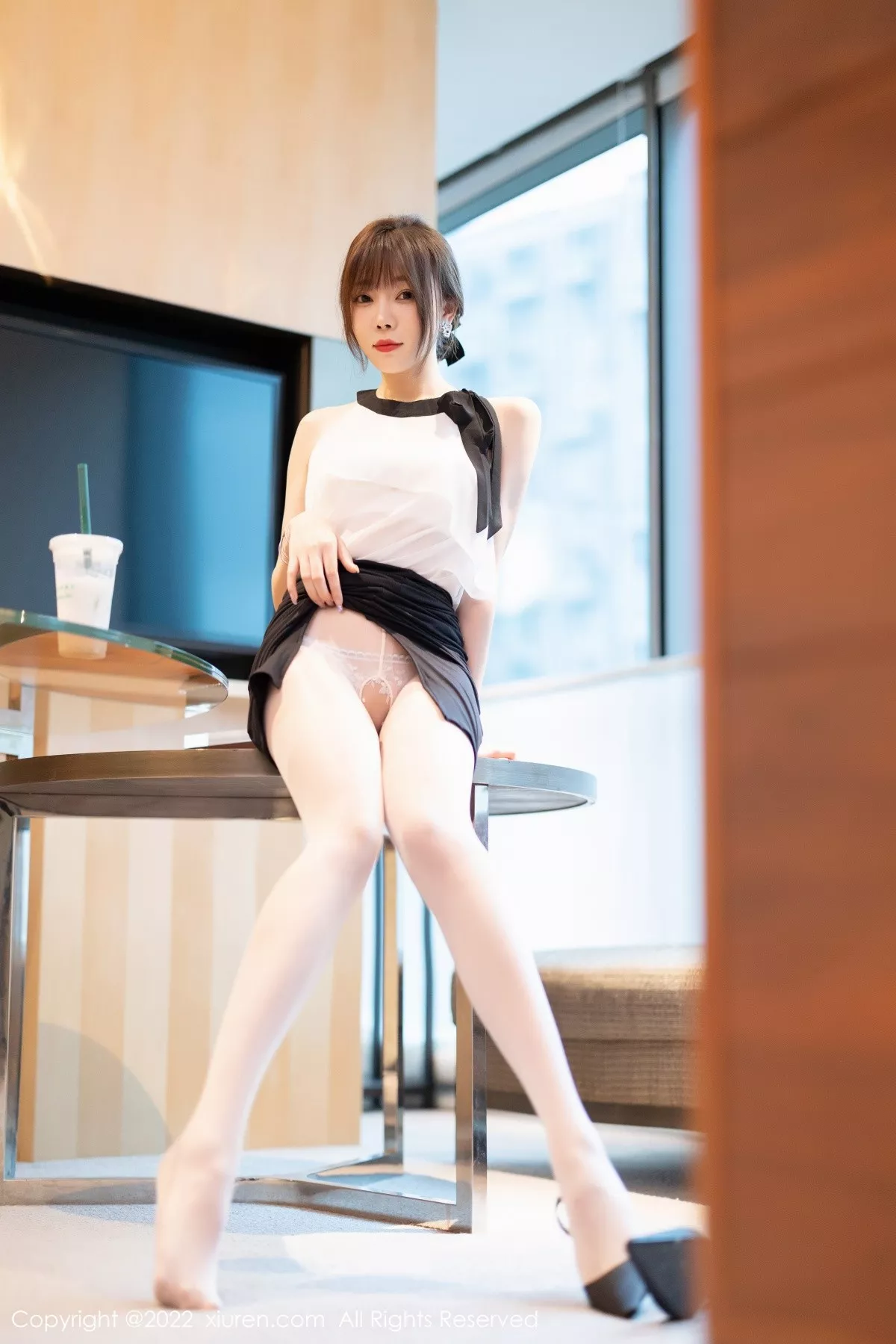 秀人集.com_[XiuRen秀人网]No.5500_女神徐莉芝Booty性感服饰配黑短裙露白色内衣原色丝袜诱惑写真80P