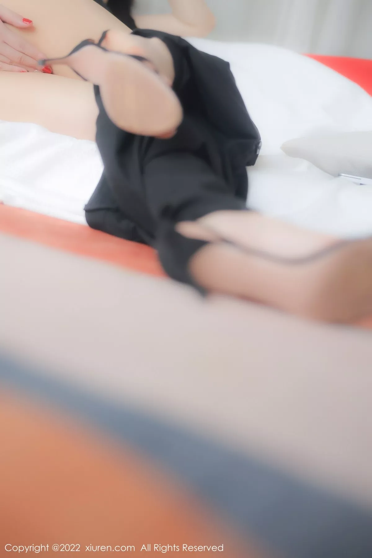 秀人集.com_[XiuRen秀人网]No.5505_模特Summer宝宝私房半脱露黑色轻透服饰秀曼妙身姿诱惑写真51P