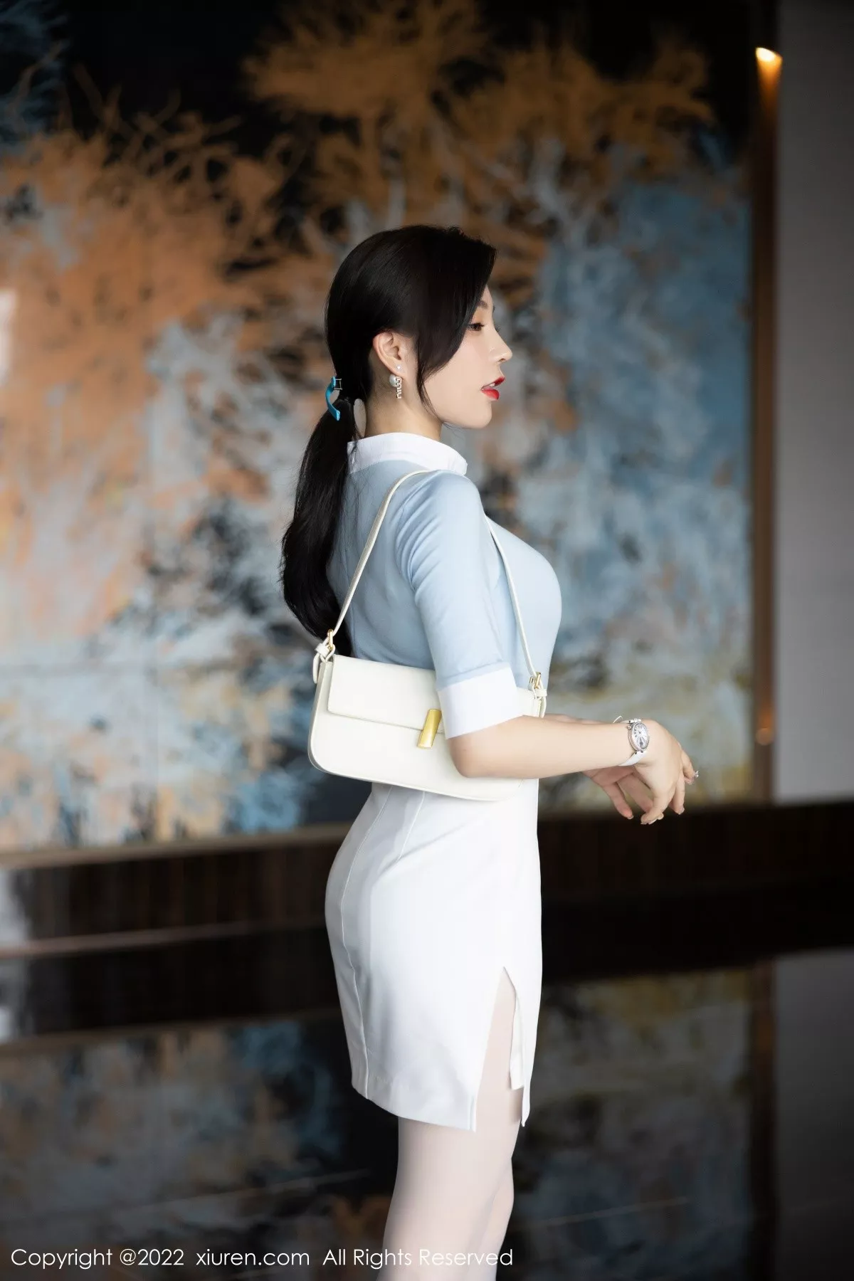 秀人集.com_[XiuRen秀人网]No.5643_女神徐莉芝Booty淡蓝上衣配白短裙露诱人变色丝袜迷人诱惑写真85P