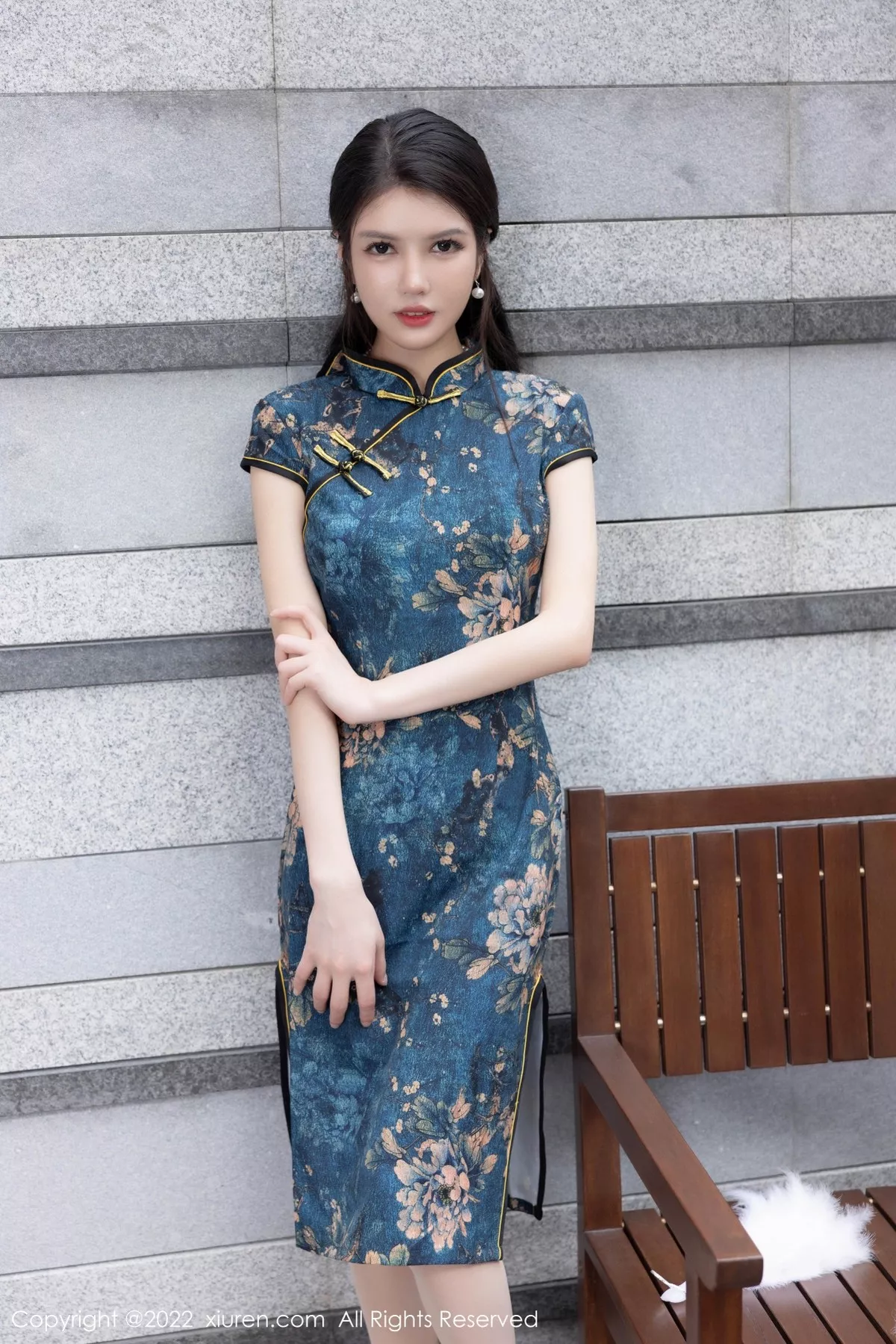 秀人集.com_[XiuRen秀人网]No.5658_模特媛媛酱belle私房脱旗袍露轻透蕾丝内衣配超薄肉丝诱惑写真58P