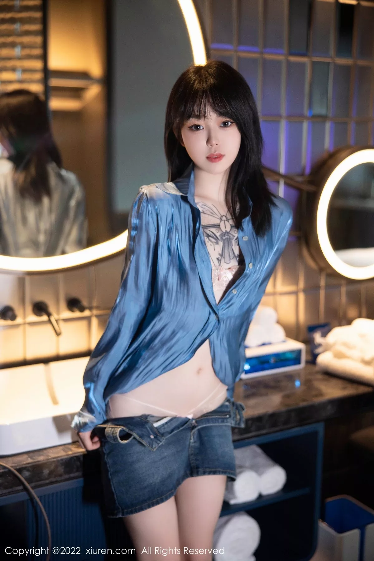 秀人集.com_[XiuRen秀人网]No.5662_模特奶瓶性感蓝色上衣配牛仔短裙半脱露浅色蕾丝内衣诱惑写真97P