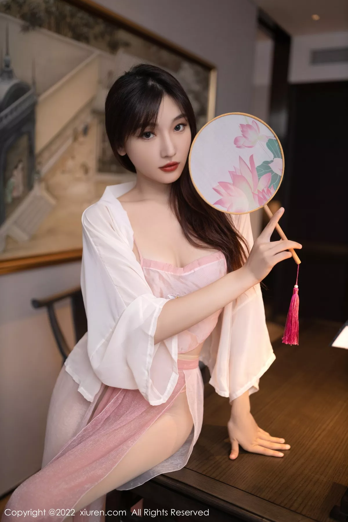 秀人集.com_[XiuRen秀人网]No.5666_模特陆萱萱性感粉色古装服配超薄肉丝秀完美身材撩人诱惑写真82P