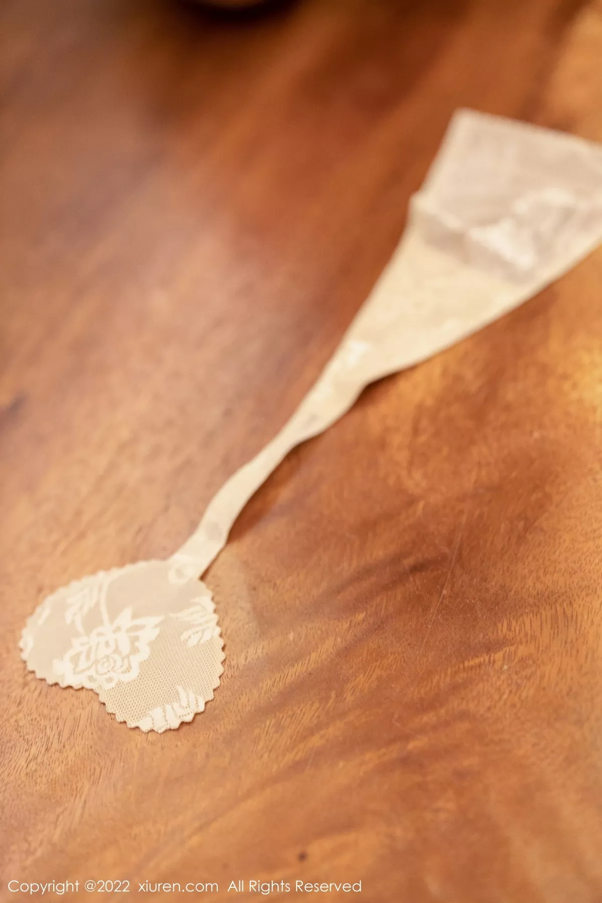 秀人集.com_[XiuRen秀人网]No.5672_女神王雨纯灰上衣配牛仔裤半脱露连体黑丝秀曼妙身材诱惑写真70P