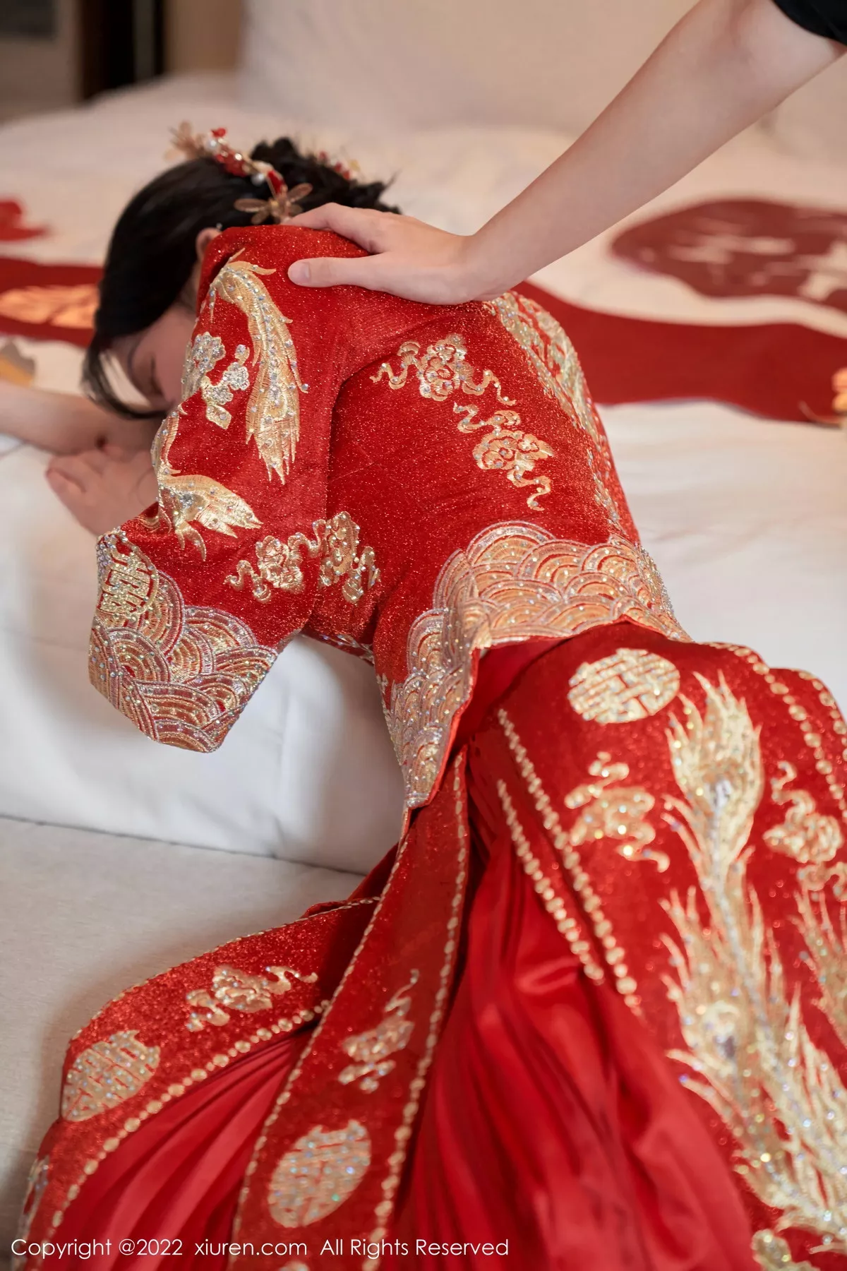 秀人集.com_[XiuRen秀人网]No.5675_女神周于希Sally私房脱新娘装露红色蕾丝内衣超薄肉丝诱惑写真80P