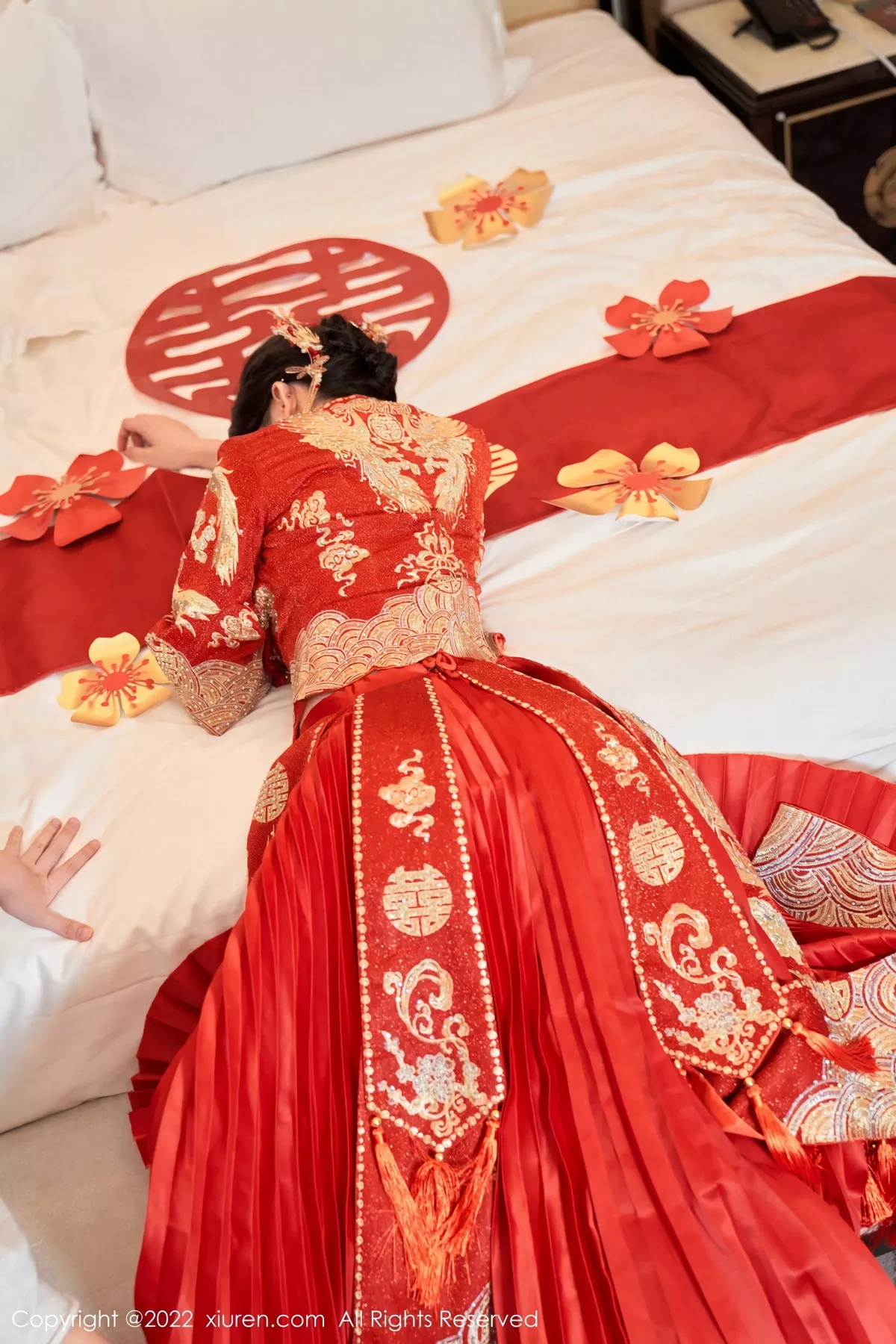 秀人集.com_[XiuRen秀人网]No.5675_女神周于希Sally私房脱新娘装露红色蕾丝内衣超薄肉丝诱惑写真80P