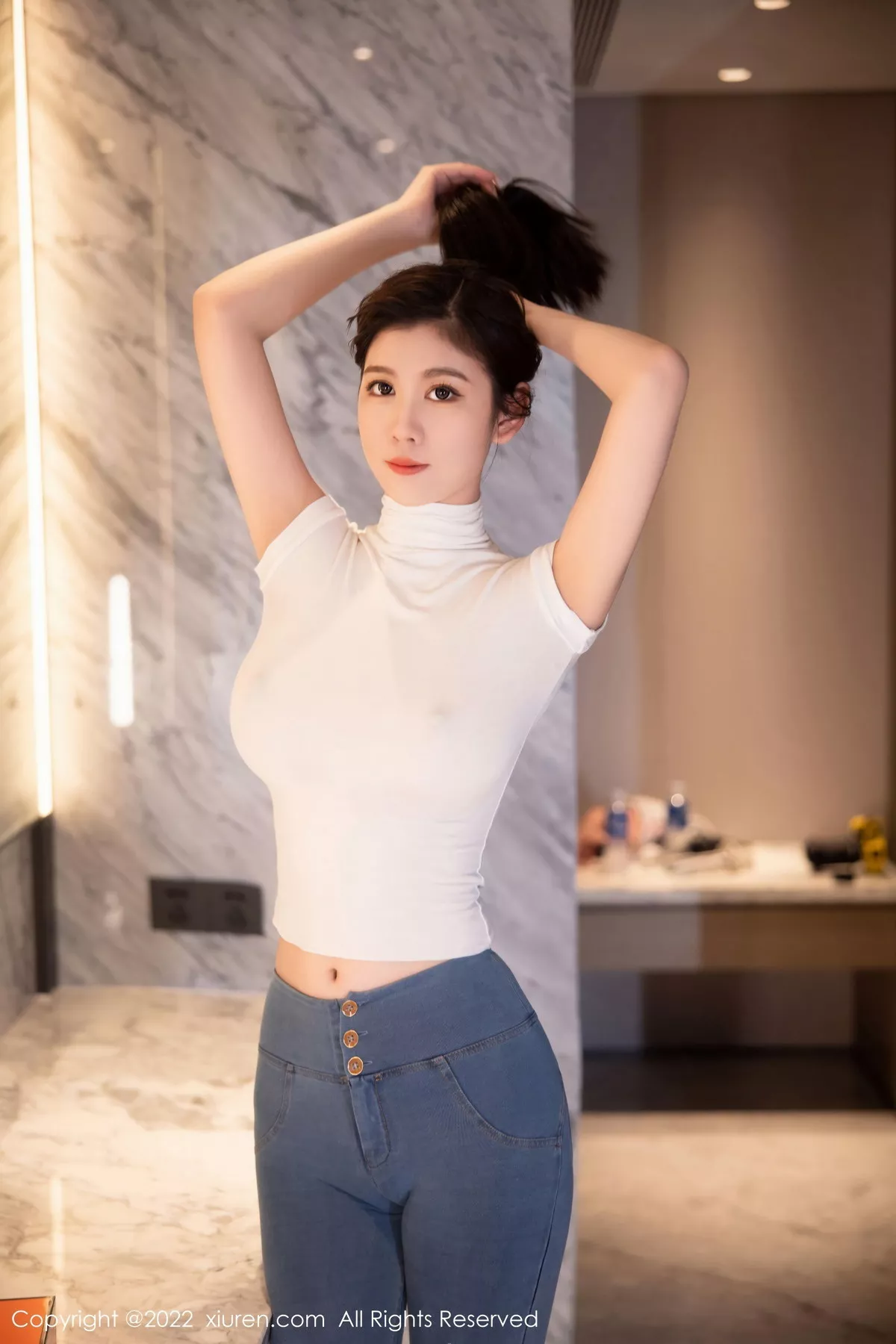 秀人集.com_[XiuRen秀人网]No.5677_模特李雅柔白色紧身上衣配蓝色牛仔裤露浅色内衣高挑迷人写真84P