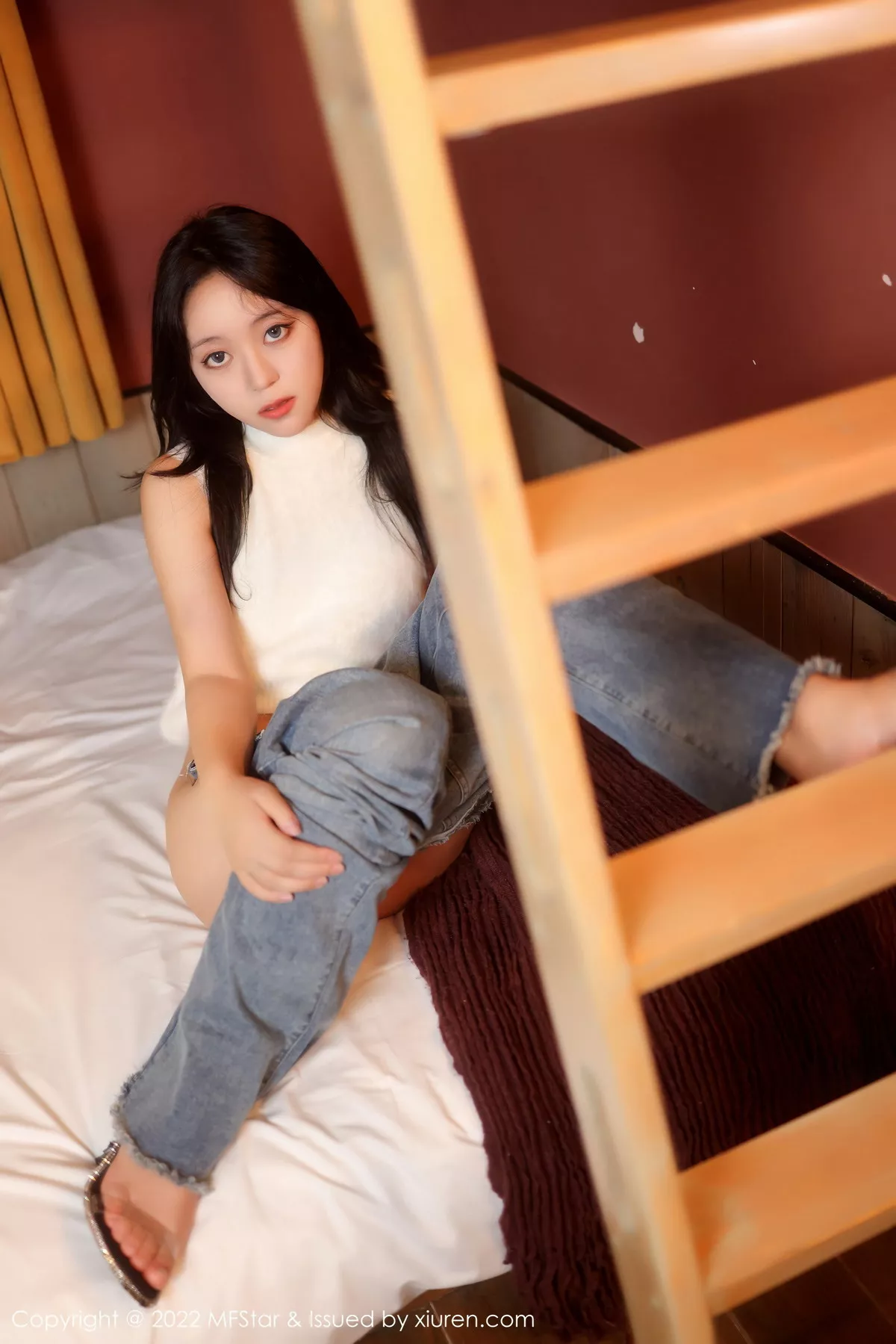 秀人集.com_[MFStar模范学院]Vol.568_模特露露Andrea私房脱性感牛仔裤露情趣丁字裤秀翘臀诱惑写真56P