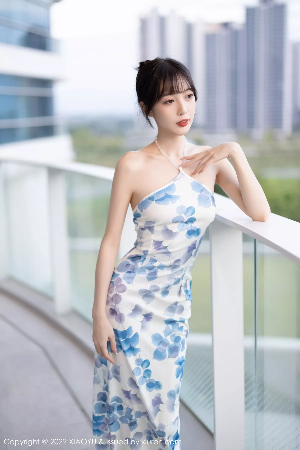 秀人集.com_[XiaoYu画语界]Vol.877_模特林星阑性感露肩带图案连衣短配超薄白丝袜秀美腿迷人写真85P