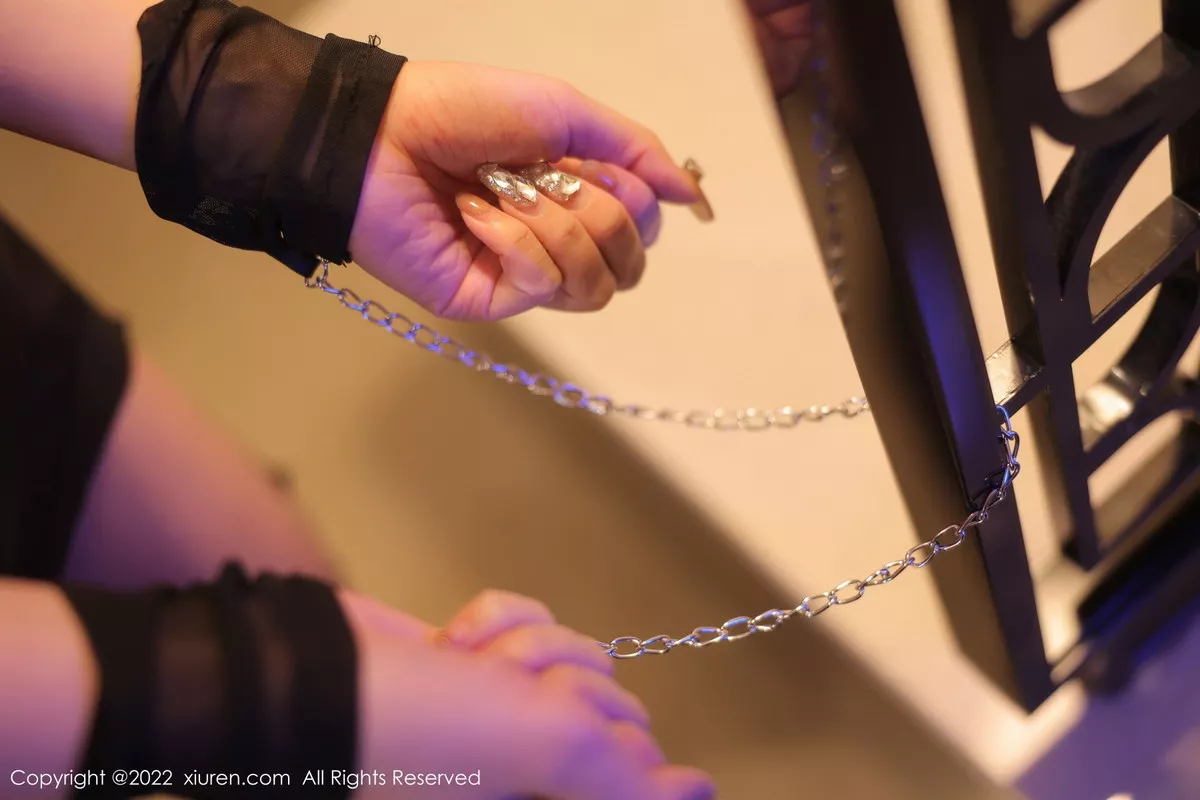 秀人集.com_[XiuRen秀人网]No.5686_新人模特Icy猪私房性感黑色清透薄纱服秀魔鬼身材撩人诱惑写真86P