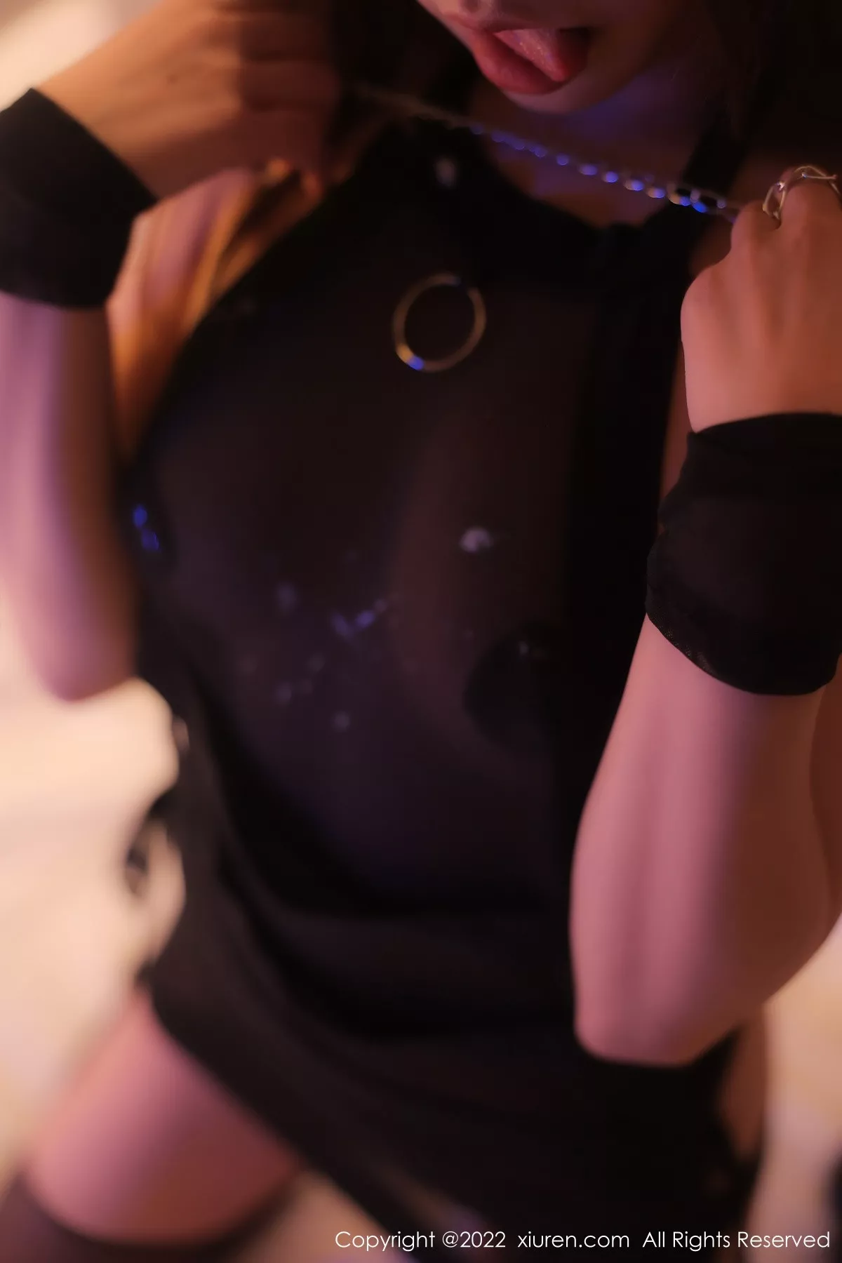 秀人集.com_[XiuRen秀人网]No.5686_新人模特Icy猪私房性感黑色清透薄纱服秀魔鬼身材撩人诱惑写真86P