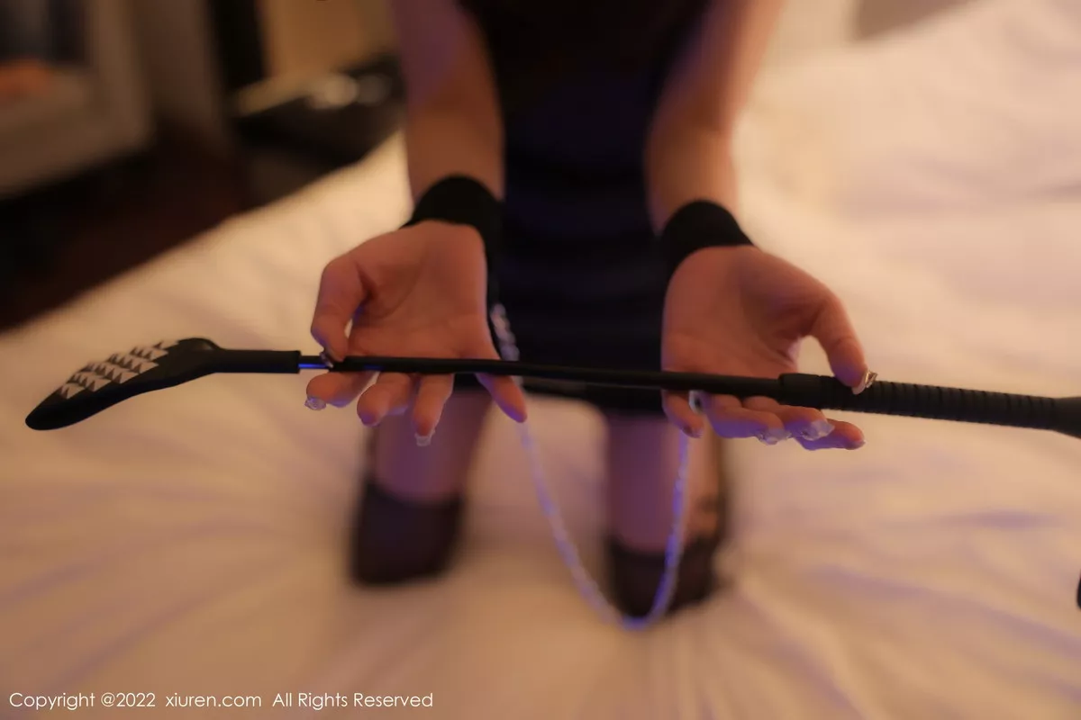 秀人集.com_[XiuRen秀人网]No.5686_新人模特Icy猪私房性感黑色清透薄纱服秀魔鬼身材撩人诱惑写真86P