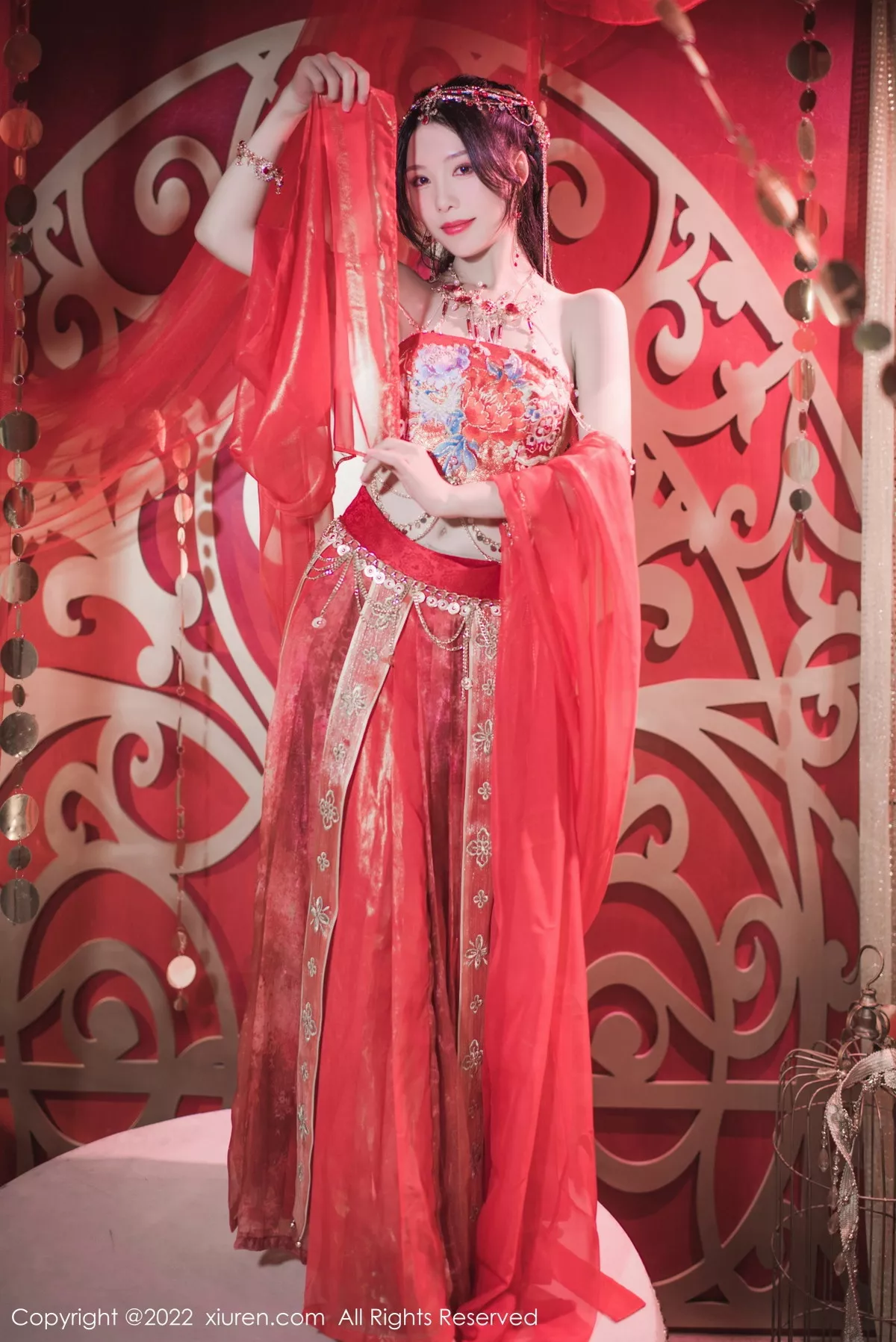 秀人集.com_[XiuRen秀人网]No.5699_模特利世性感西域舞娘扮演红色薄纱连衣裙秀曼妙身姿诱惑写真63P