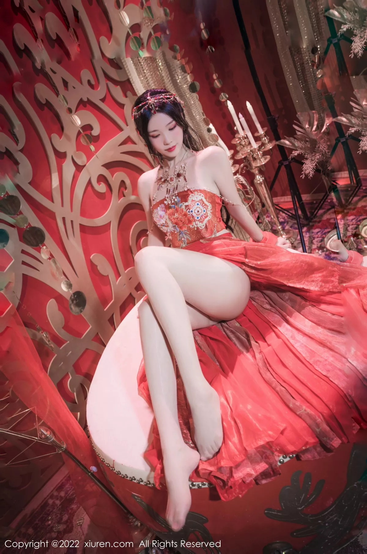 秀人集.com_[XiuRen秀人网]No.5699_模特利世性感西域舞娘扮演红色薄纱连衣裙秀曼妙身姿诱惑写真63P