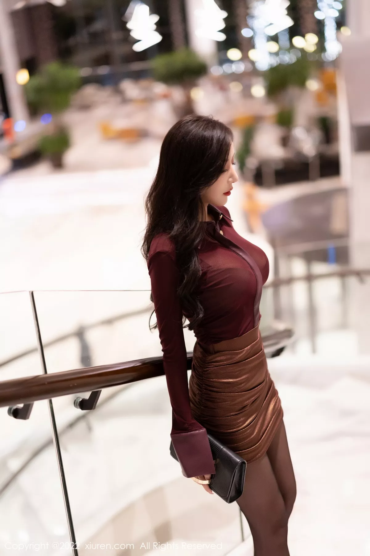 秀人集.com_[XiuRen秀人网]No.5707_女神王馨瑶yanni性感暗红色薄纱上衣配短裙秀完美身材诱惑写真90P