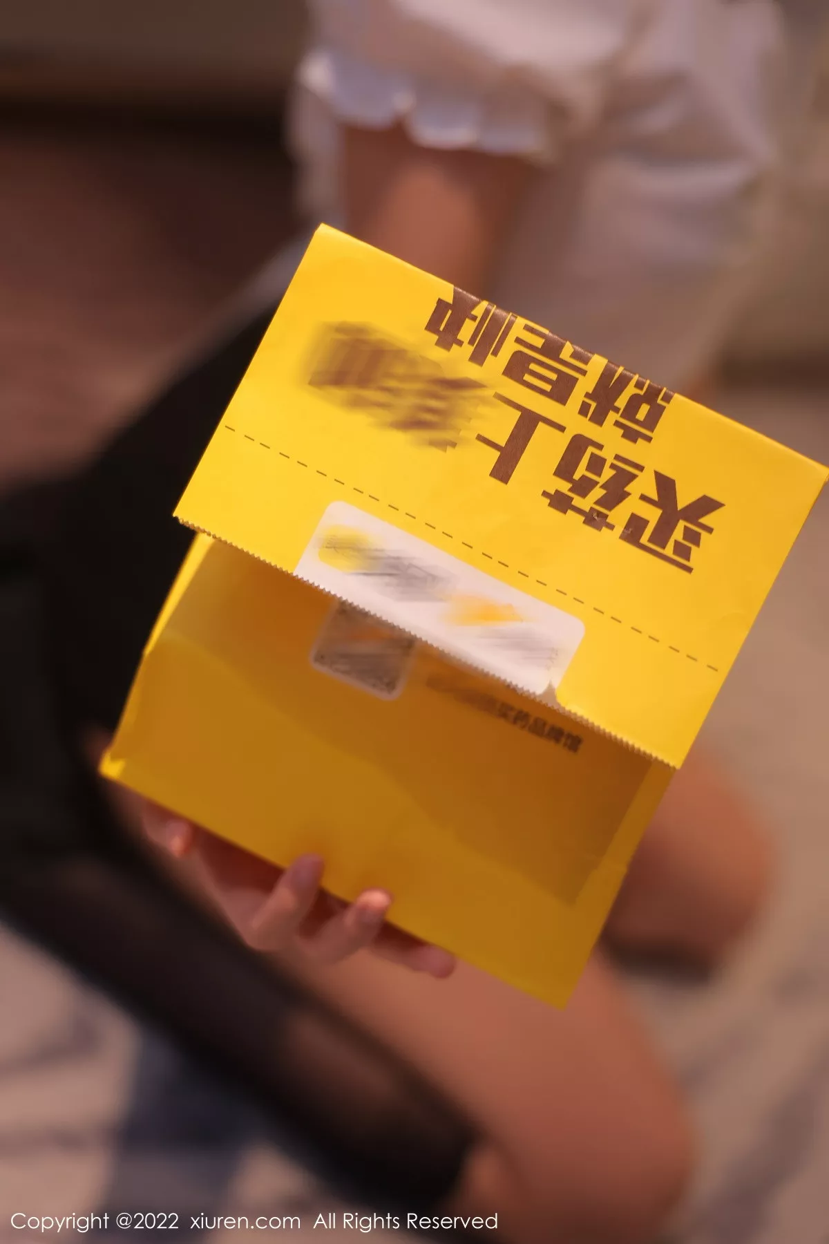 秀人集.com_[XiuRen秀人网]No.5702_新人模特美羊羊宾馆里性感白T配黑短裤露性感薄纱内衣诱惑写真88P